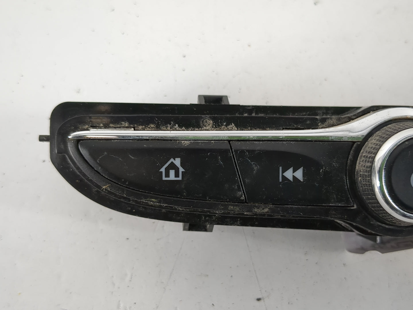 Chevrolet Camaro Radio Control Panel - Oemusedautoparts1.com