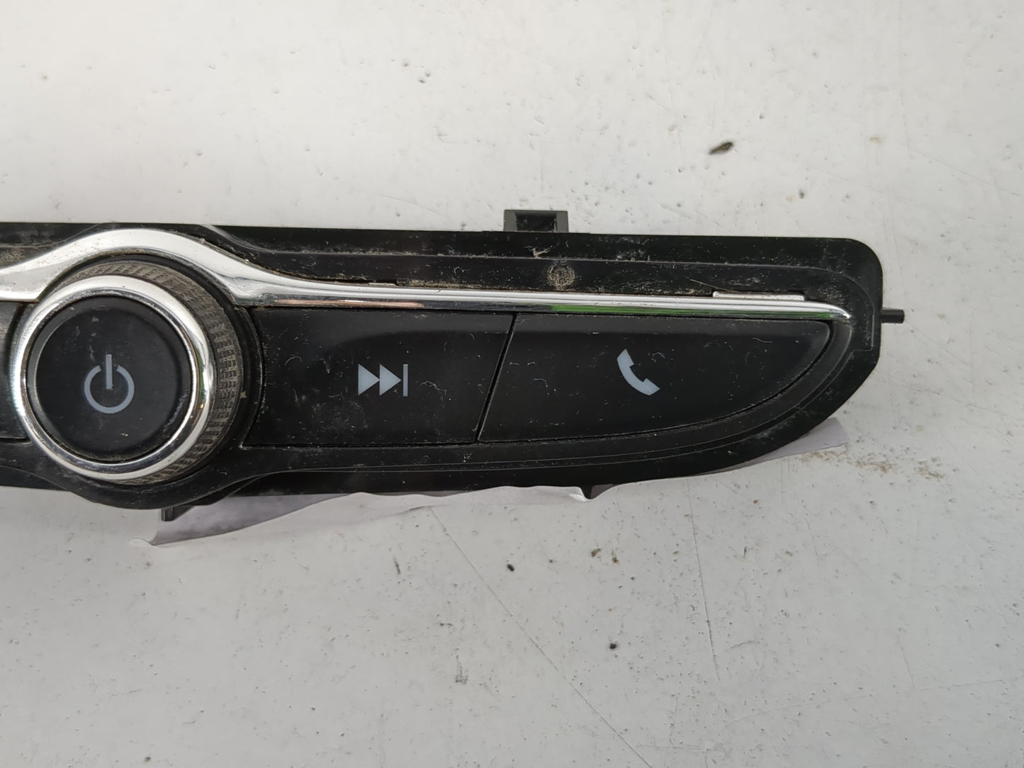 Chevrolet Camaro Radio Control Panel - Oemusedautoparts1.com