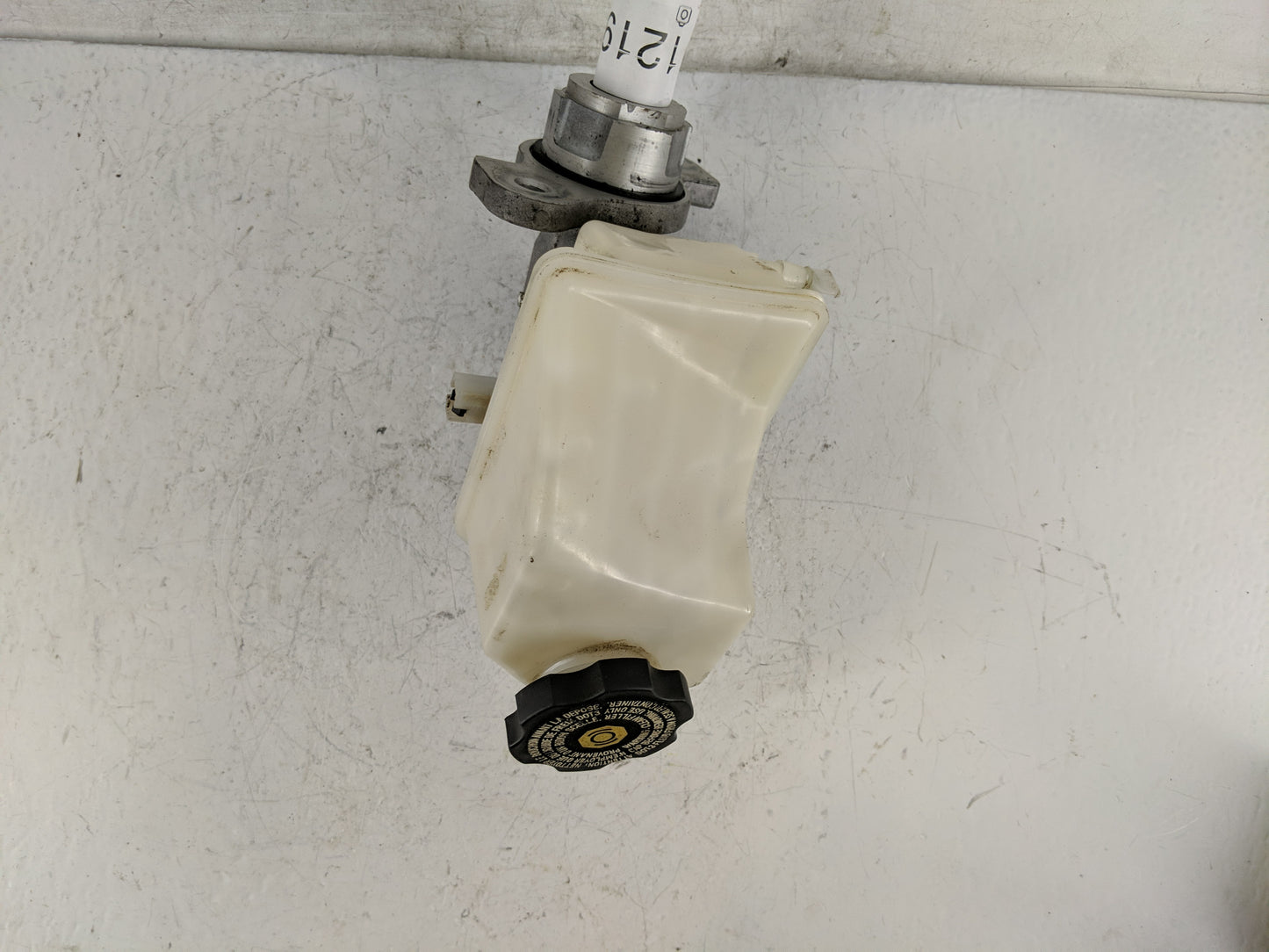 2016-2020 Chevrolet Camaro Brake Master Cylinder - Oemusedautoparts1.com