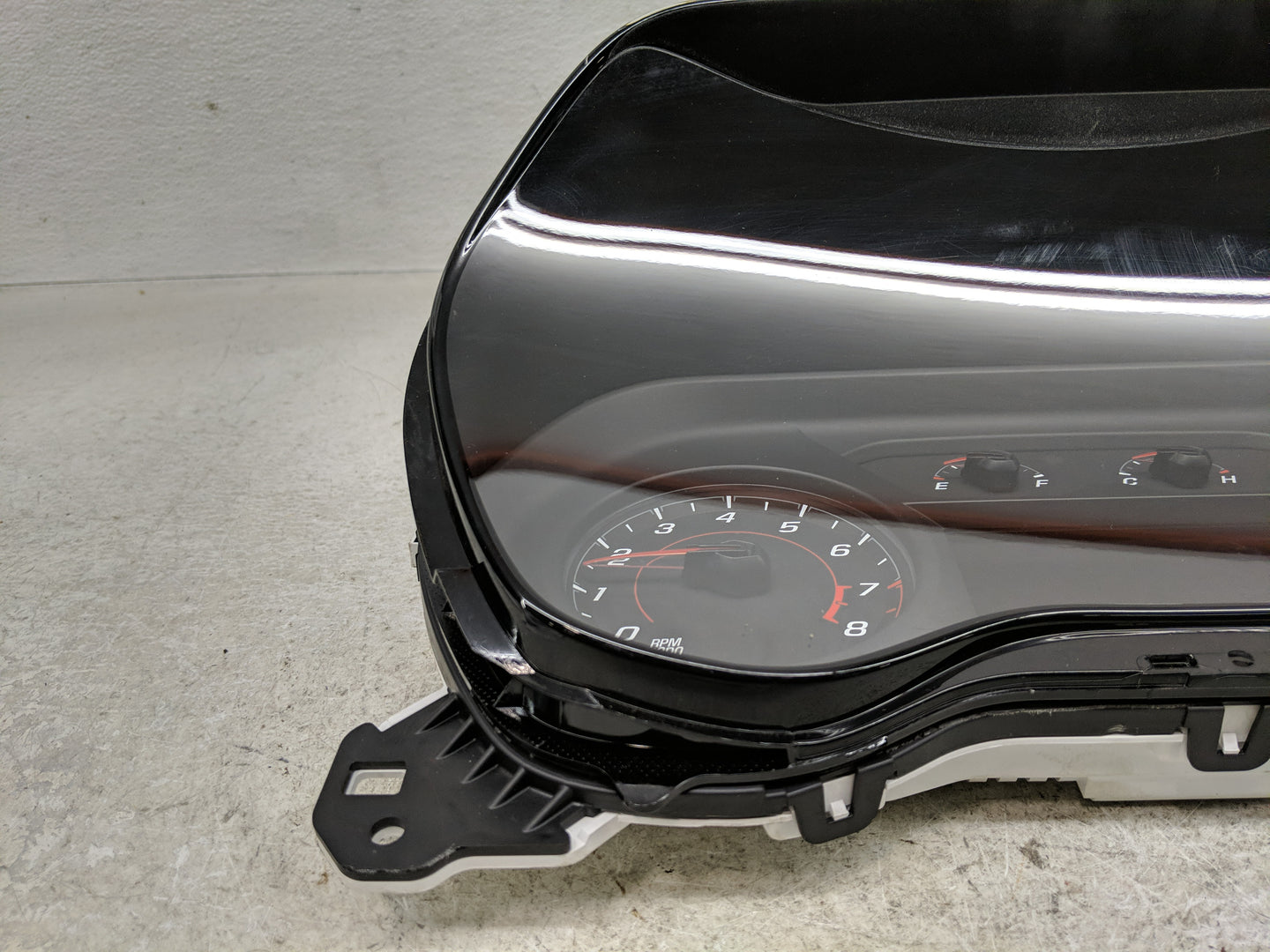 2016 Chevrolet Camaro Instrument Cluster Speedometer Gauges P/N:175597137 84025439 Fits OEM Used Auto Parts - Oemusedautopar