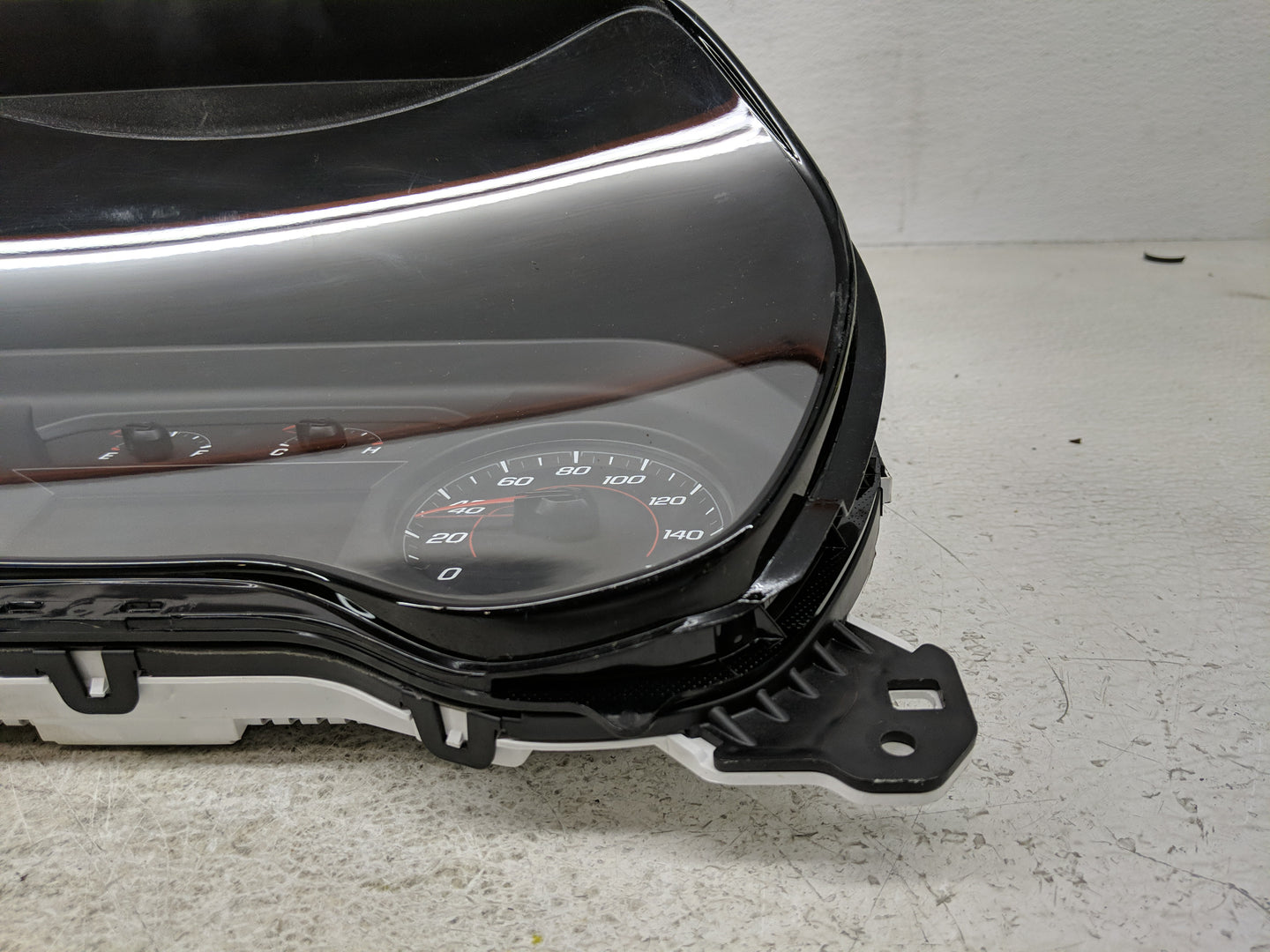 2016 Chevrolet Camaro Instrument Cluster Speedometer Gauges P/N:175597137 84025439 Fits OEM Used Auto Parts - Oemusedautopar