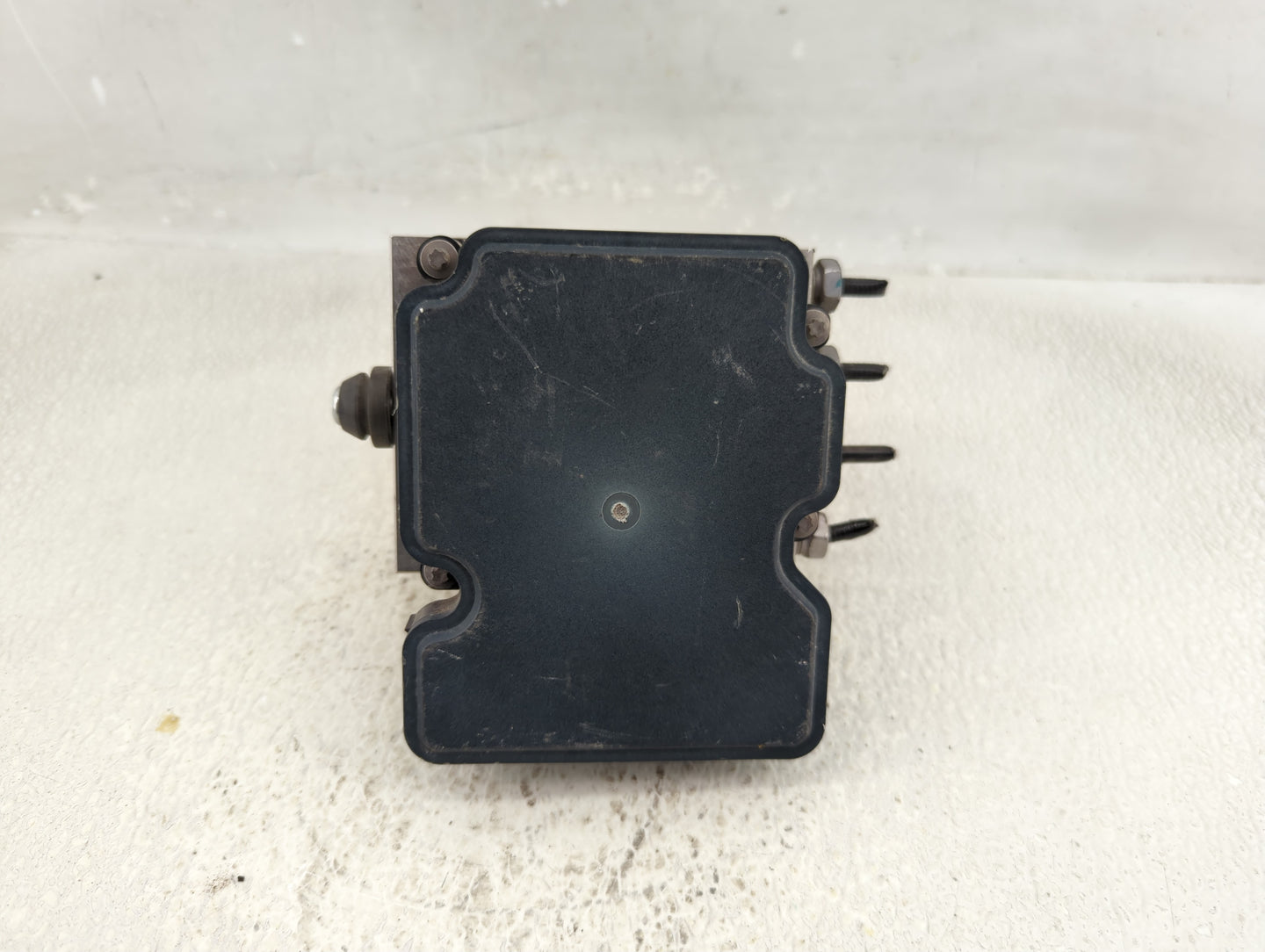 2016 Chevrolet Camaro ABS Pump Control Module Replacement P/N:065055766 Fits OEM Used Auto Parts - Oemusedautoparts1.com