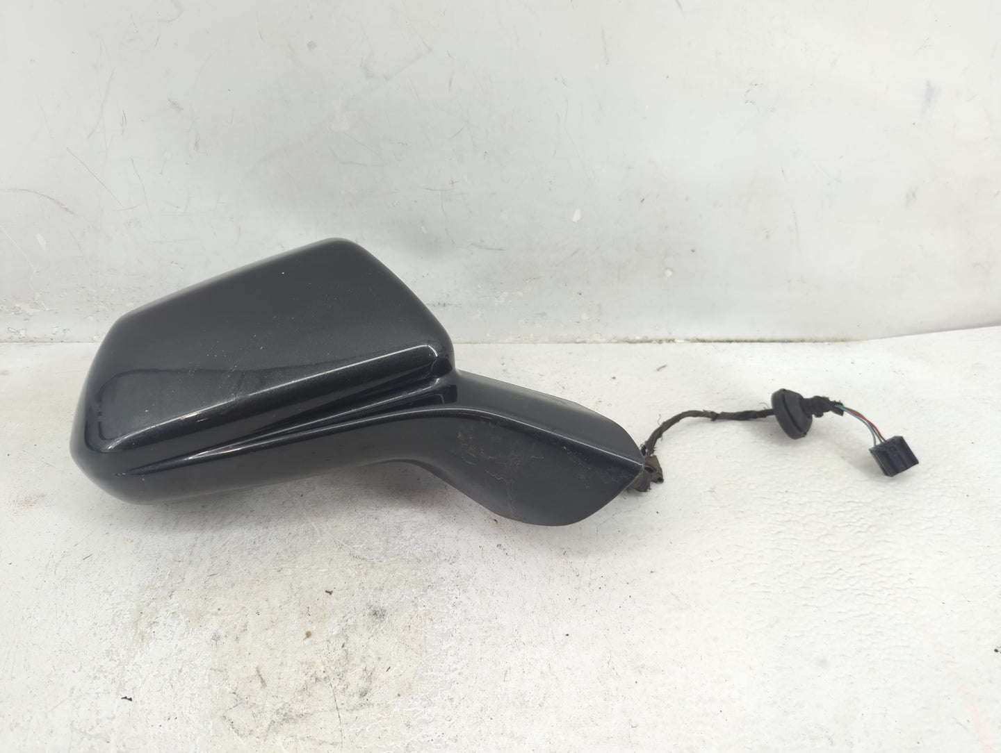 2016-2019 Chevrolet Camaro Passenger Side View Mirror - Right Door Mirror OEM Used - Oemusedautoparts1.com