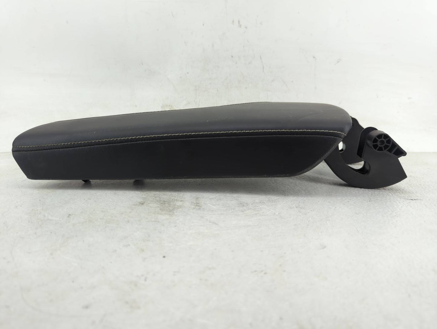 2016 Chevrolet Camaro Center Console Armrest Cover Lid Fits OEM Used Auto Parts - Oemusedautoparts1.com