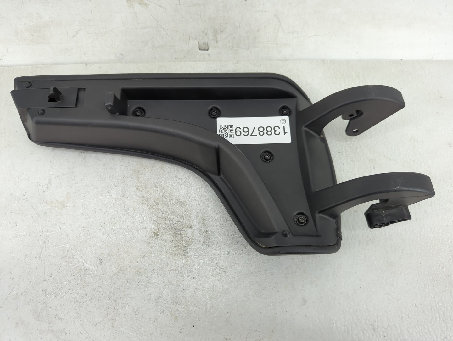 2016 Chevrolet Camaro Center Console Armrest Cover Lid Fits OEM Used Auto Parts - Oemusedautoparts1.com