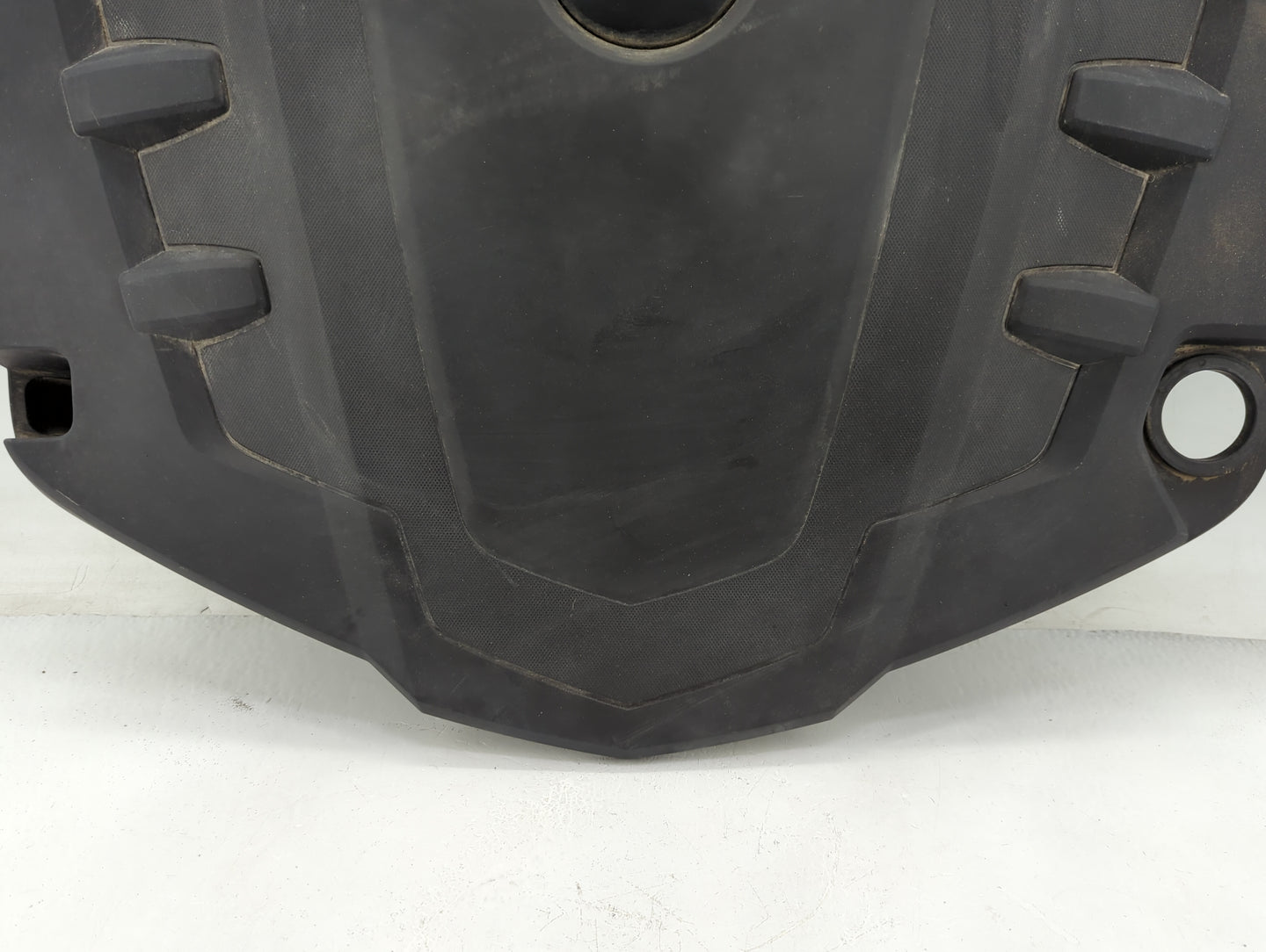 2016 Chevrolet Camaro Engine Cover - Oemusedautoparts1.com