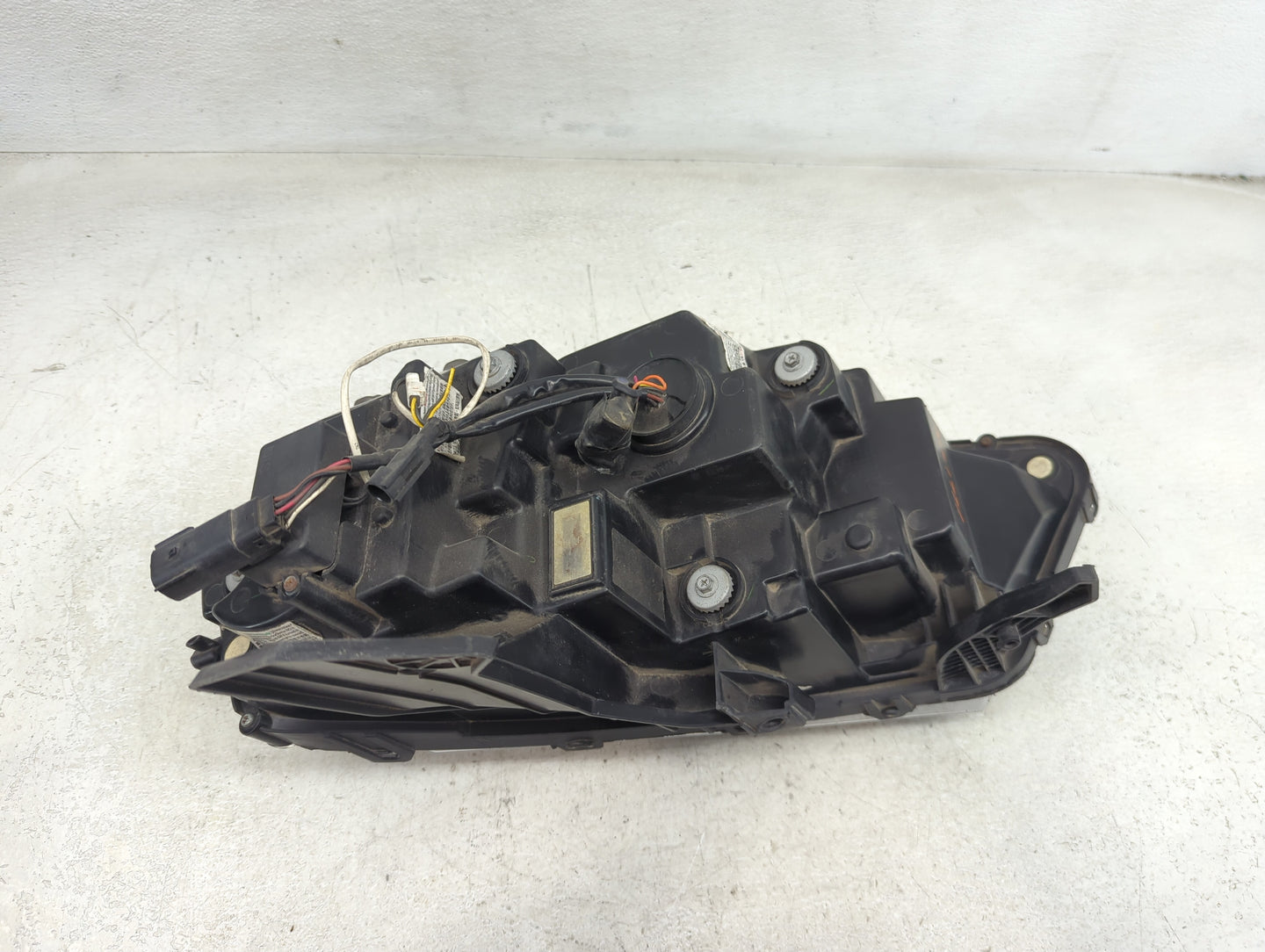 2016-2018 Chevrolet Camaro Passenger Right Oem Head Light Headlight Lamp - Oemusedautoparts1.com