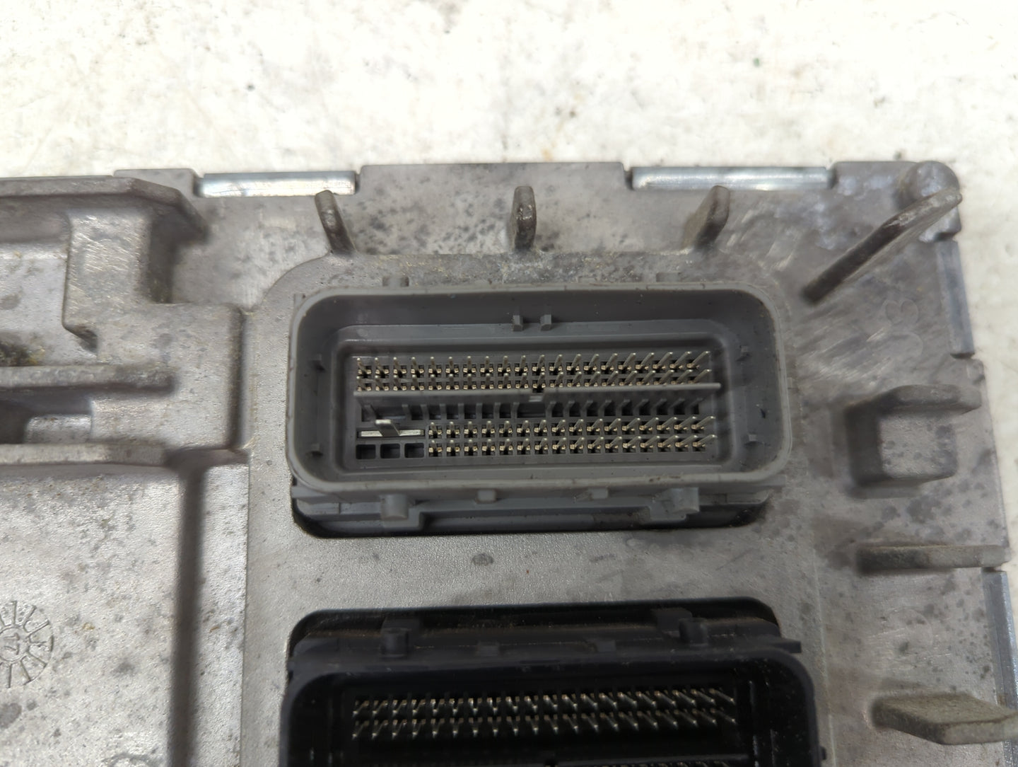 2016 Chevrolet Camaro PCM Engine Control Computer ECU ECM PCU OEM P/N:12687483 Fits Fits 2014 2015 OEM Used Auto Parts - Oem