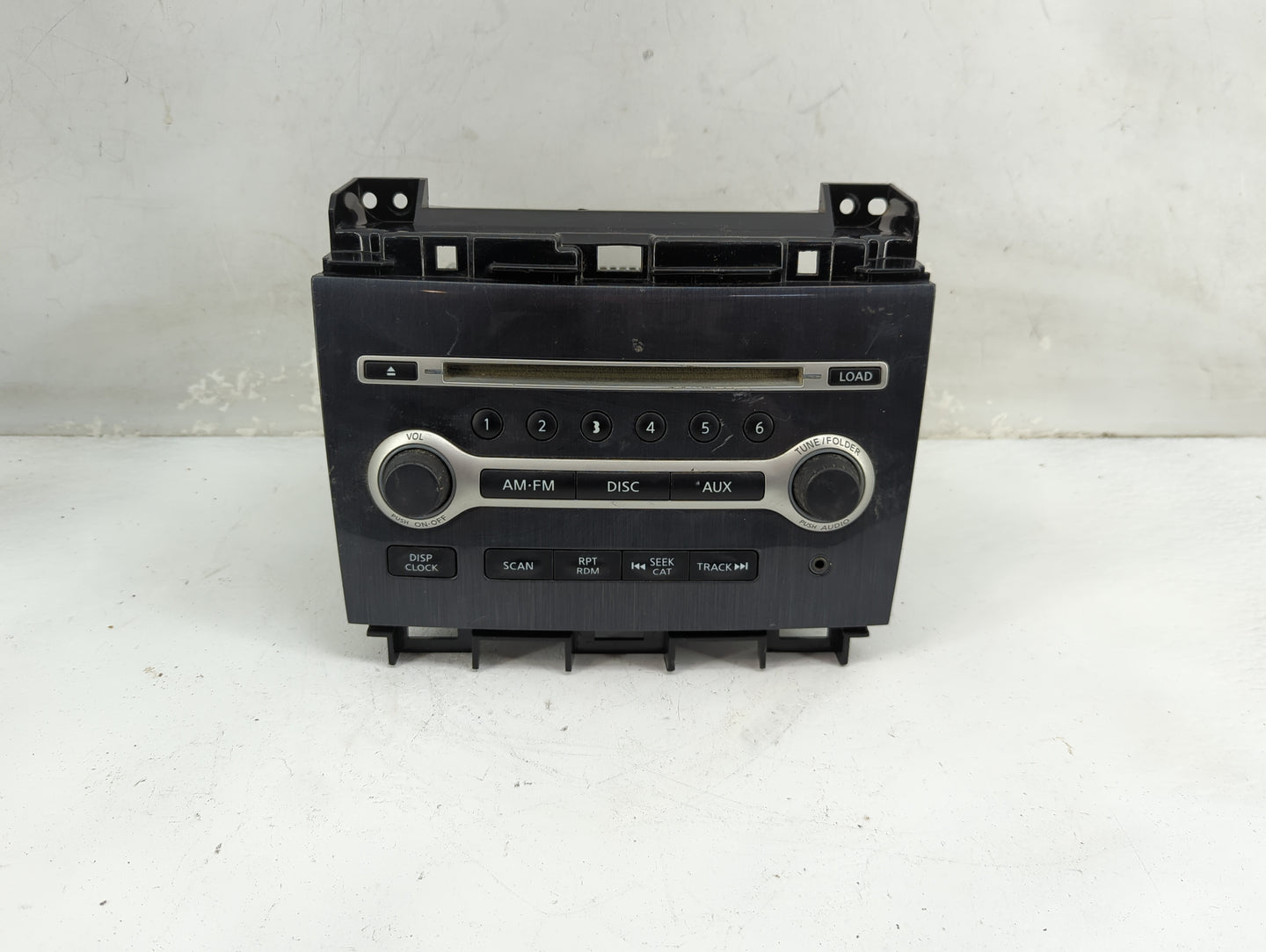 2016 Chevrolet Camaro Radio AM FM Cd Player Receiver Replacement P/N:28185 9DA0A Fits Fits 2018 OEM Used Auto Parts - Oemuse