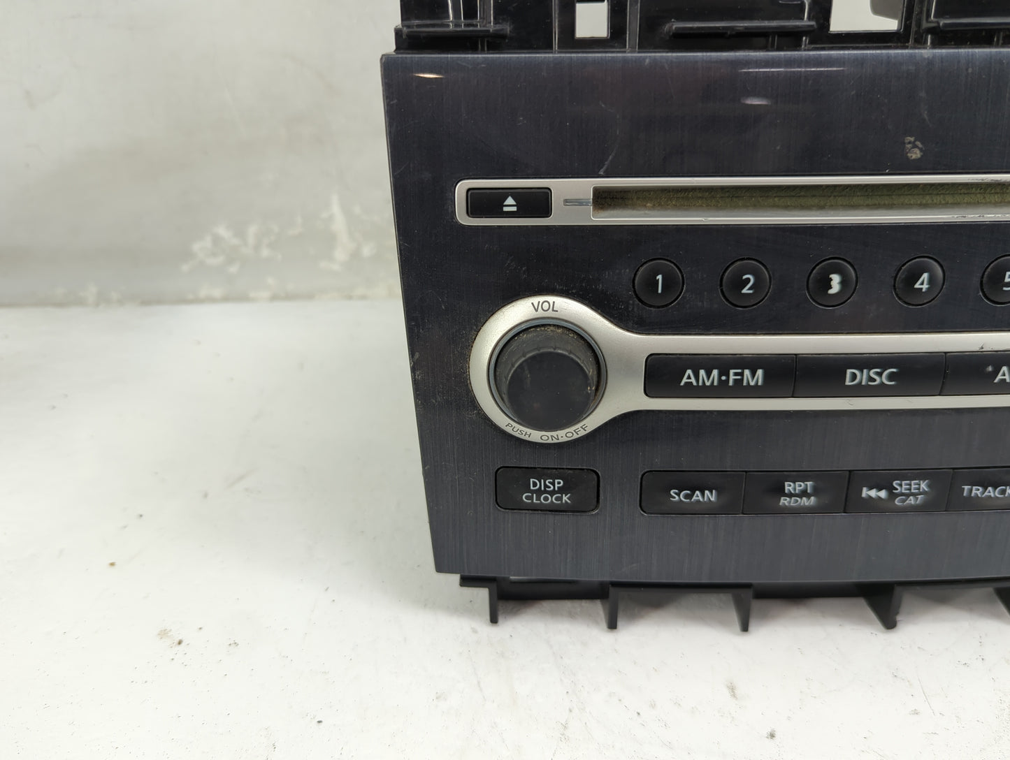 2016 Chevrolet Camaro Radio AM FM Cd Player Receiver Replacement P/N:28185 9DA0A Fits Fits 2018 OEM Used Auto Parts - Oemuse