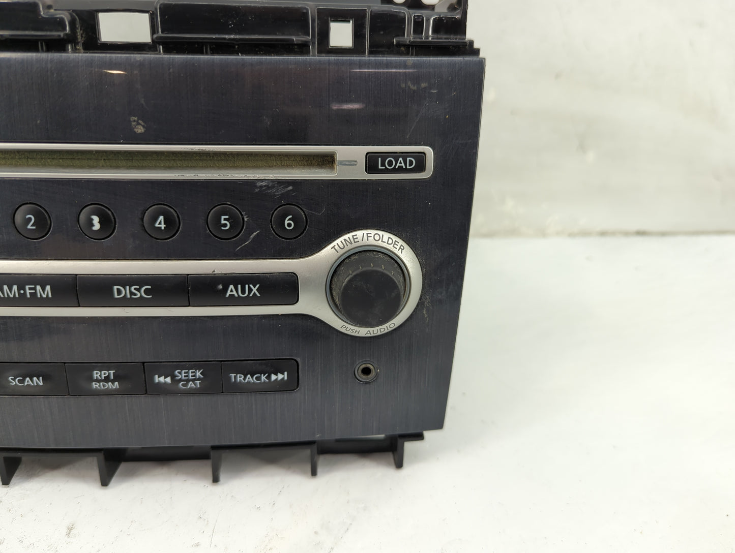 2016 Chevrolet Camaro Radio AM FM Cd Player Receiver Replacement P/N:28185 9DA0A Fits Fits 2018 OEM Used Auto Parts - Oemuse