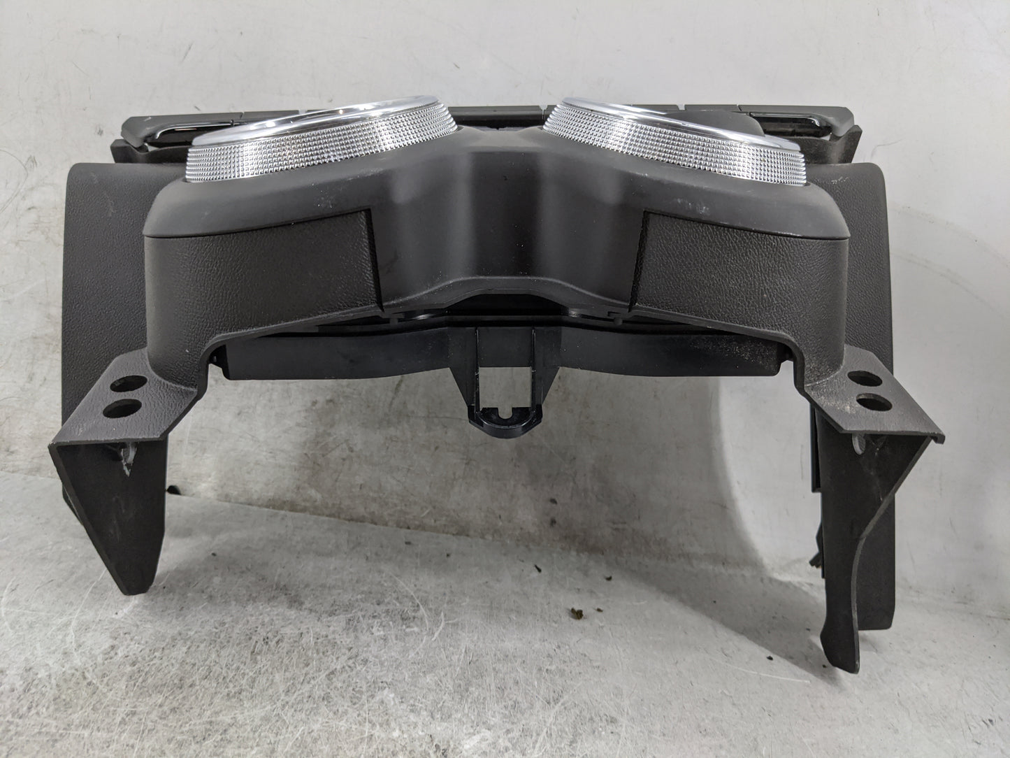 2016-2017 Chevrolet Camaro Climate Control Module Temperature AC/Heater Replacement P/N:84015994 7370200000000X Fits OEM Use