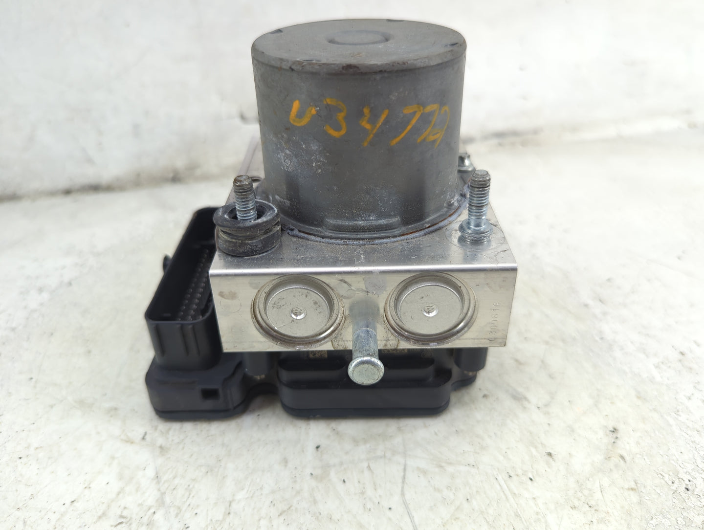 2016 Chevrolet Camaro ABS Pump Control Module Replacement P/N:0265255766 24504020000X, 0316085864007720, 2341, 4640 Fits OEM
