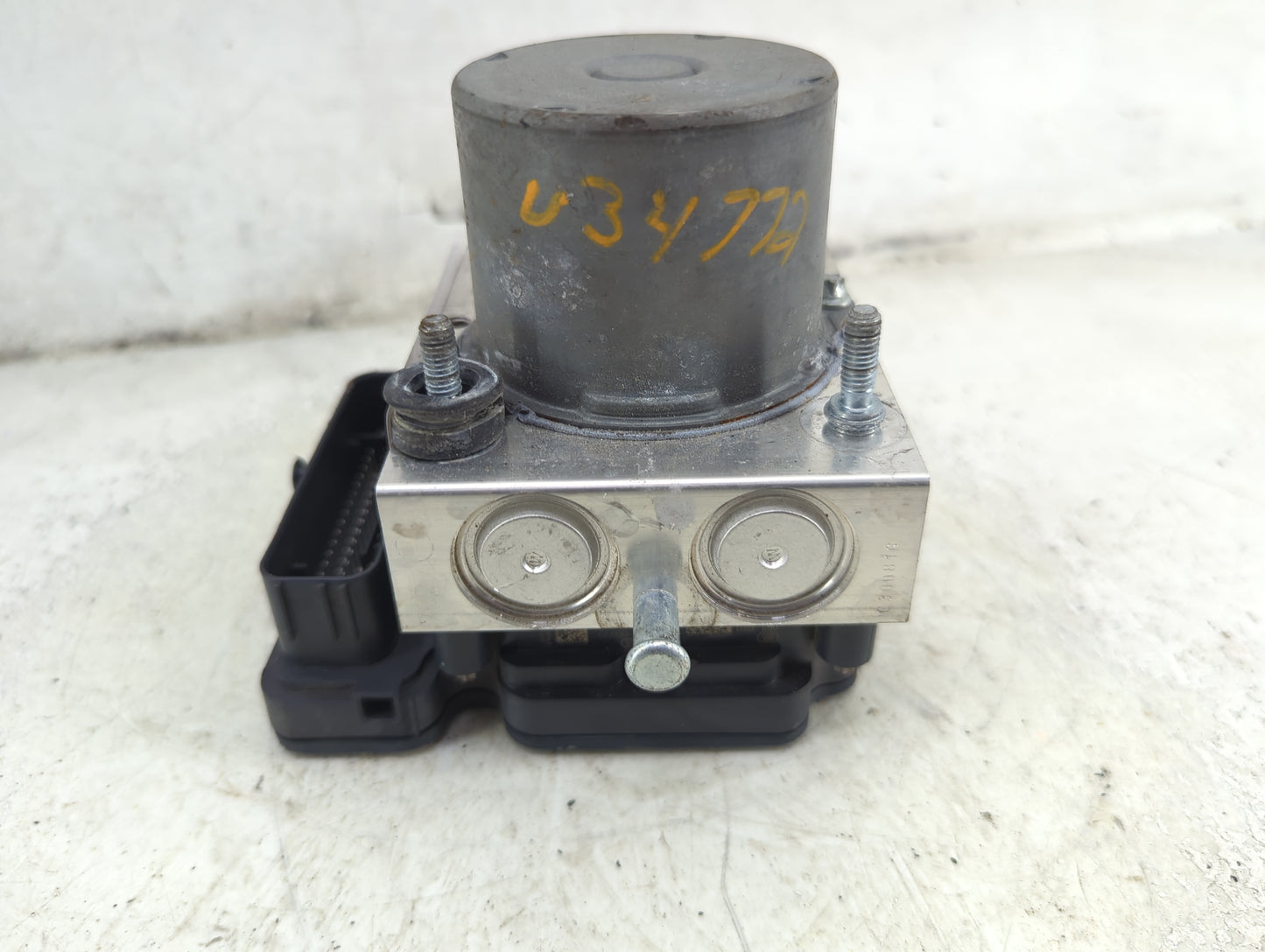 2016 Chevrolet Camaro ABS Pump Control Module Replacement P/N:0265255766 24504020000X, 0316085864007720, 2341, 4640 Fits OEM