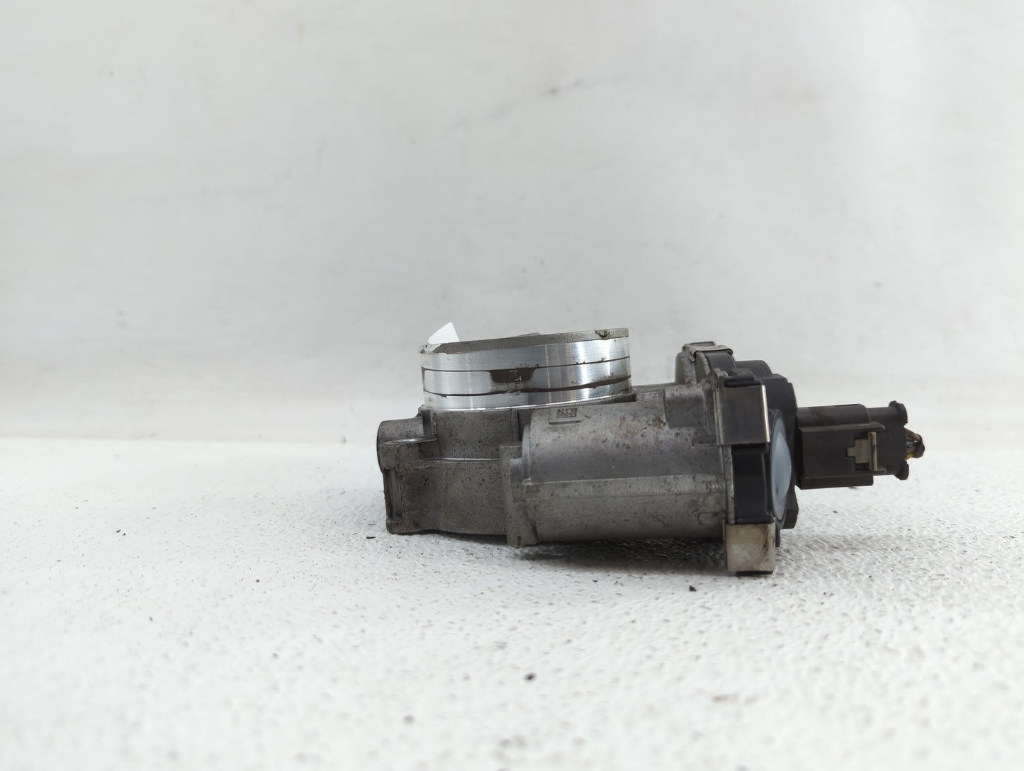 2016-2019 Chevrolet Camaro Throttle Body P/N:12671014 12648414, 1267 1014 Fits Fits 2016 2017 2018 2019 OEM Used Auto Parts 