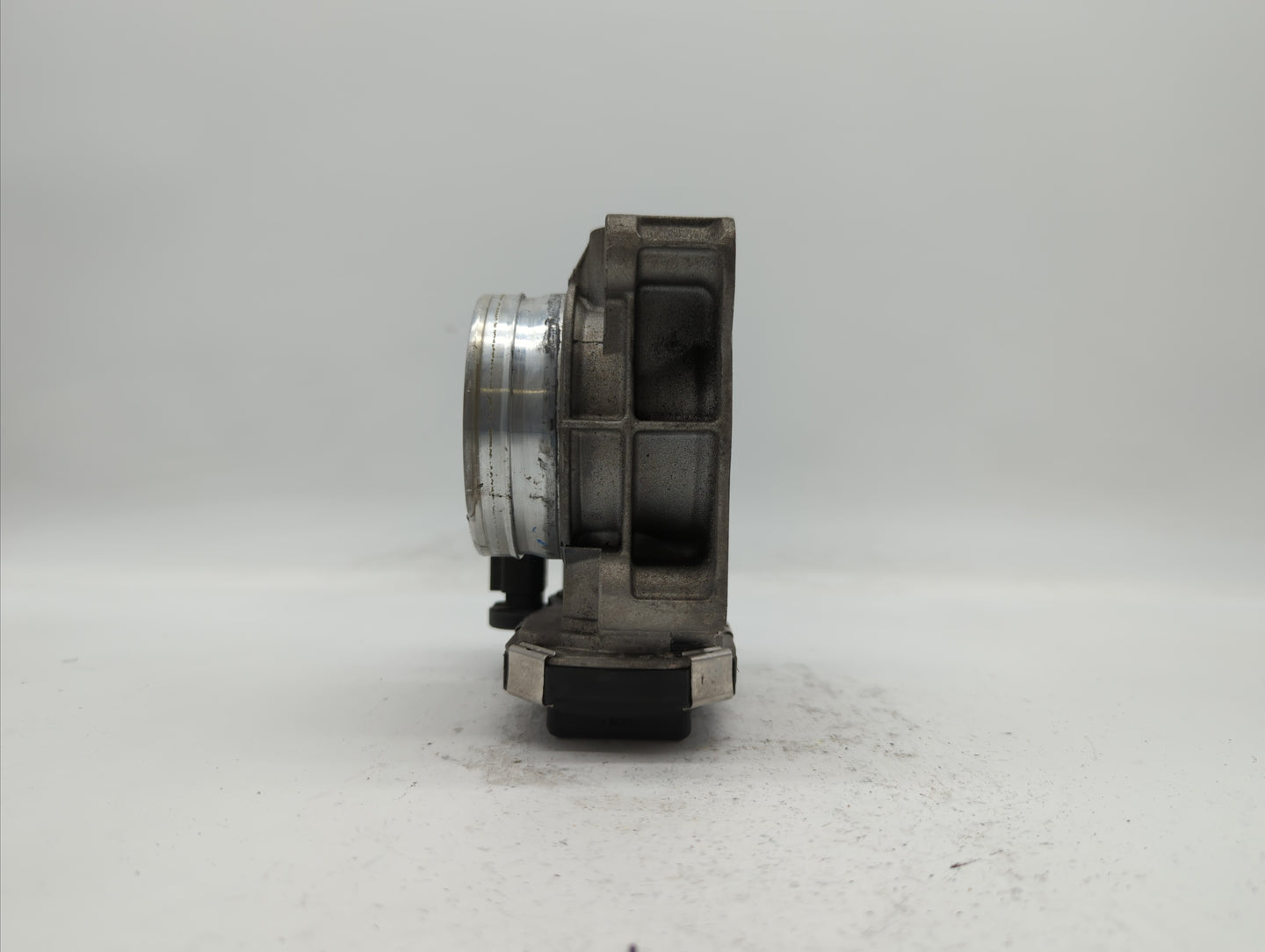 2016-2019 Chevrolet Camaro Throttle Body P/N:12670837AA 12681472AA, 12670937AA Fits Fits 2013 2014 2015 2016 2017 2018 2019 