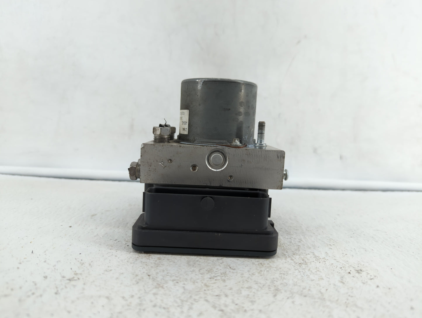 2016 Chevrolet Camaro ABS Pump Control Module Replacement P/N:23414640 Fits OEM Used Auto Parts - Oemusedautoparts1.com