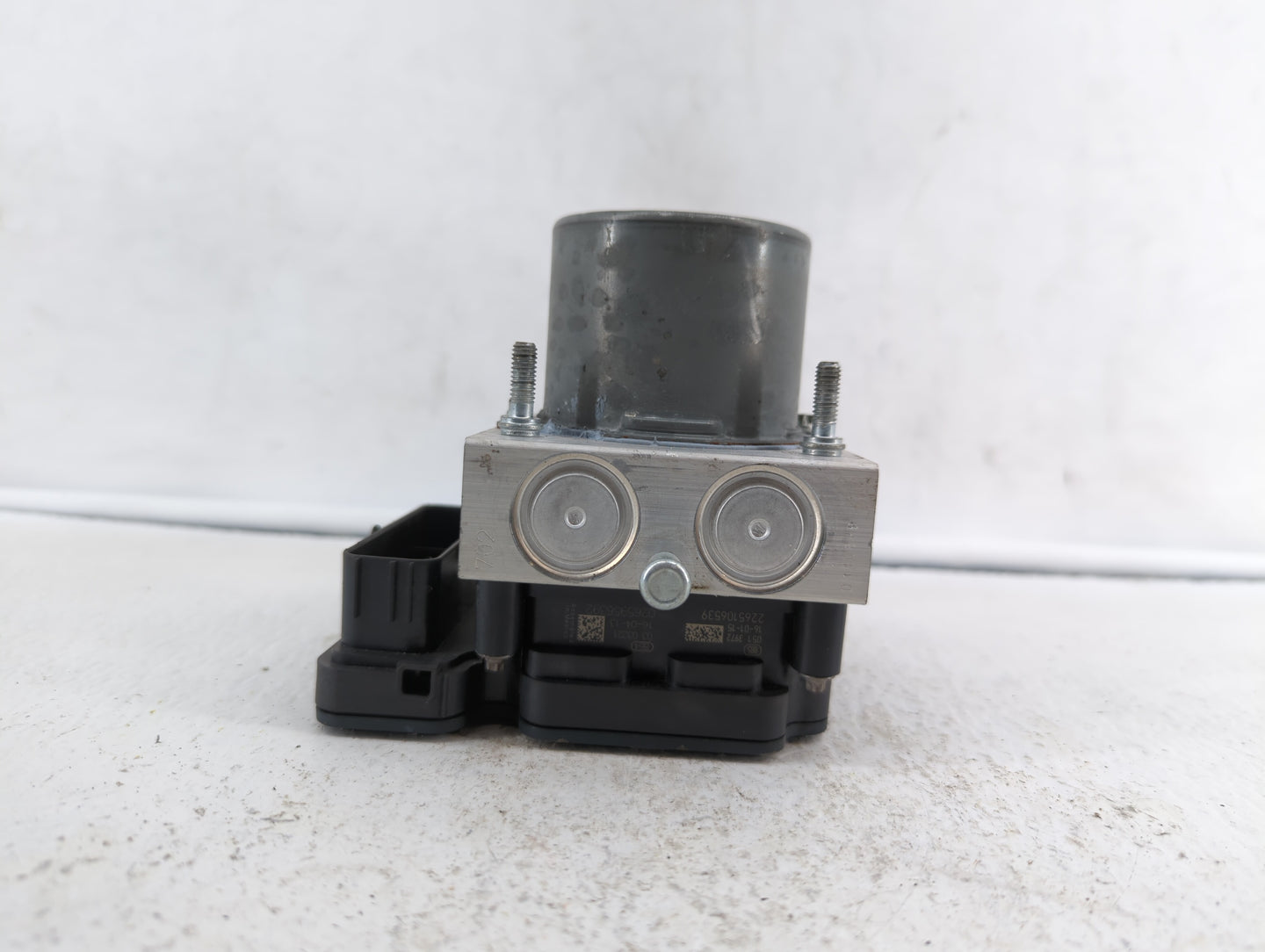 2016 Chevrolet Camaro ABS Pump Control Module Replacement P/N:23414640 Fits OEM Used Auto Parts - Oemusedautoparts1.com