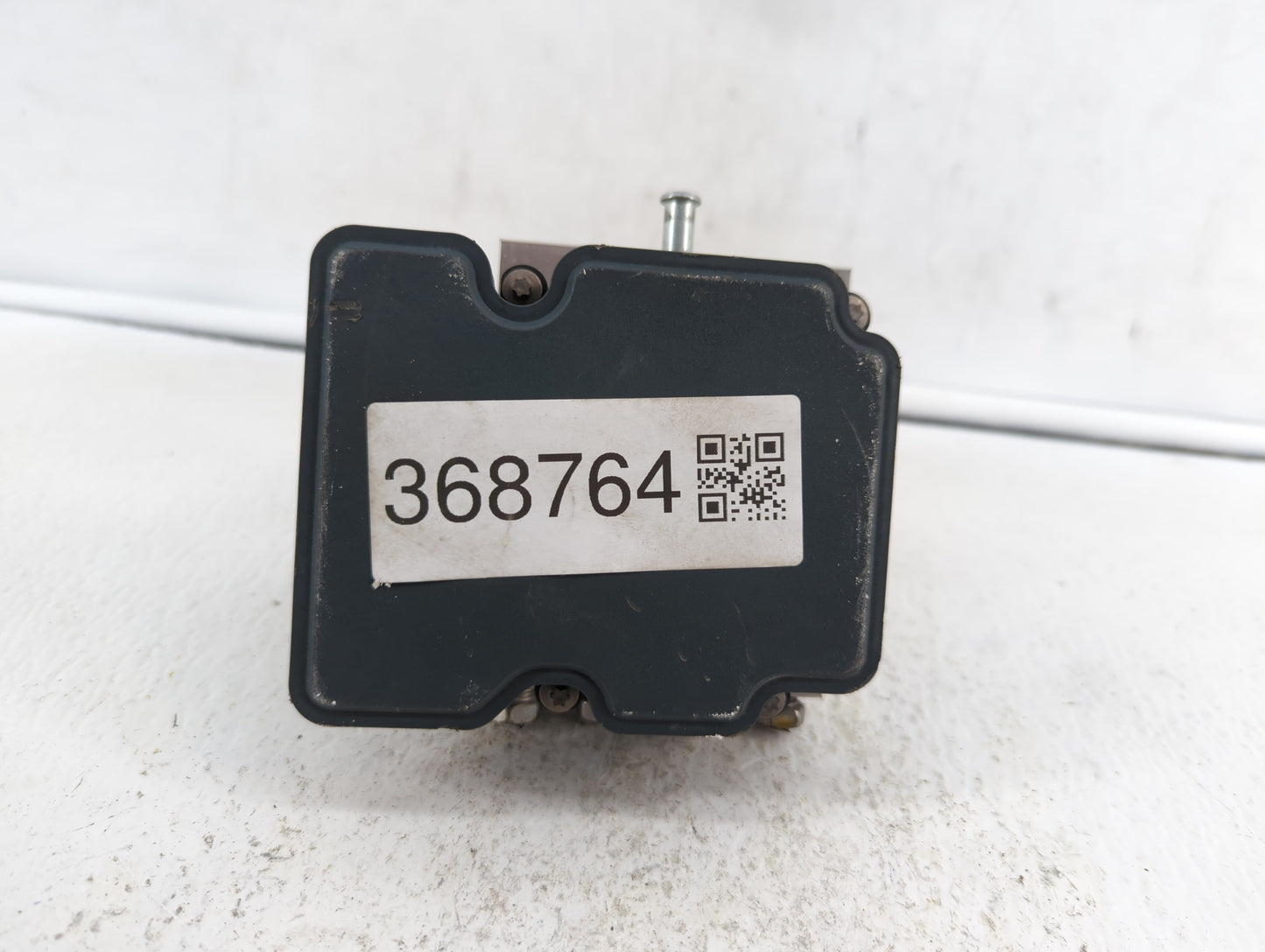 2016 Chevrolet Camaro ABS Pump Control Module Replacement P/N:23414640 Fits OEM Used Auto Parts - Oemusedautoparts1.com