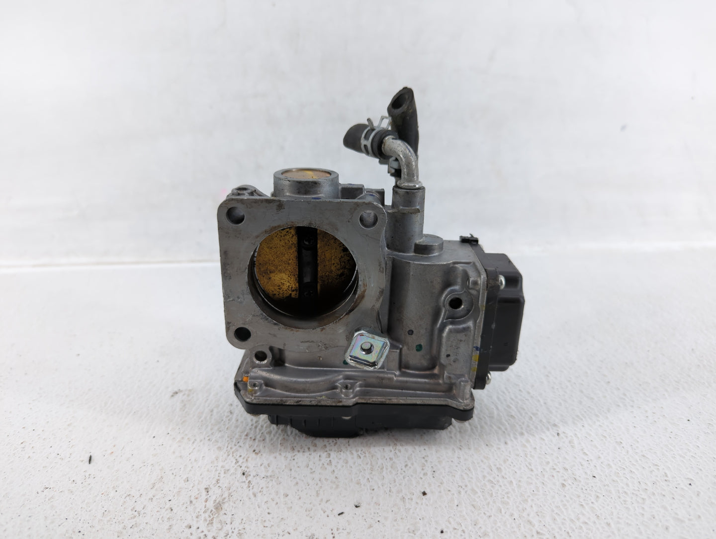 2016-2021 Chevrolet Camaro Throttle Body P/N:GMG9A 12671014 Fits Fits 2016 2017 2018 2019 2020 2021 2022 OEM Used Auto Parts