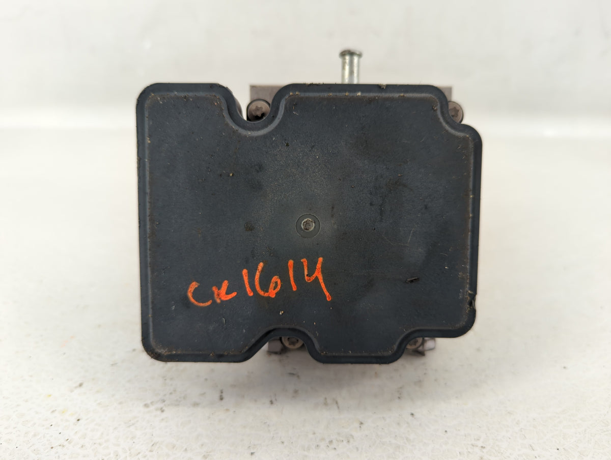 2016 Chevrolet Camaro Anti-Lock Brake ABS Pump Module Actuator OEM P/N:23414639 065055766 Fits OEM Used Auto Parts - Oemused