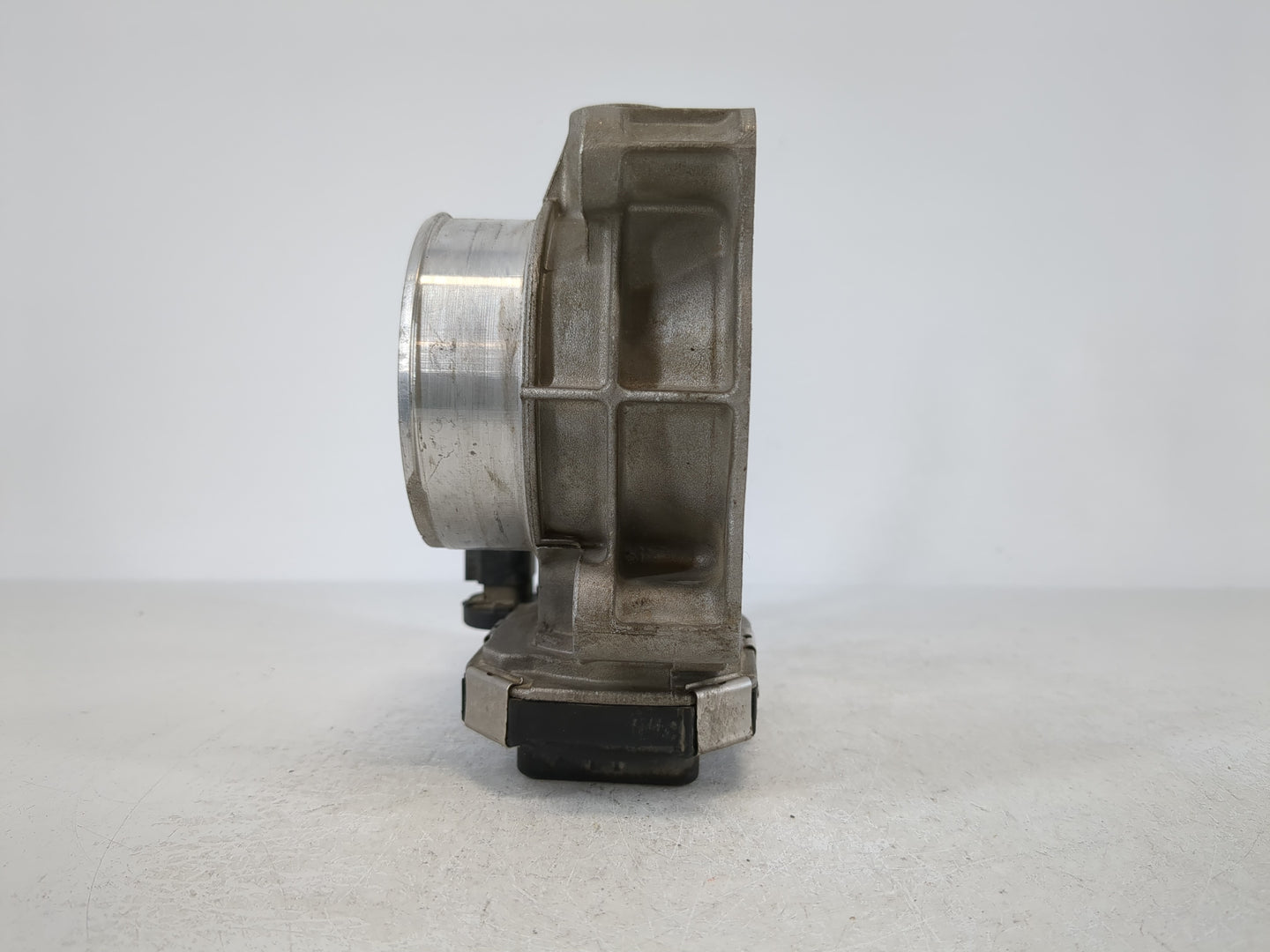 2016-2020 Chevrolet Colorado Throttle Body P/N:12627217DA Fits Fits 2016 2017 2018 2019 2020 2021 2022 OEM Used Auto Parts -