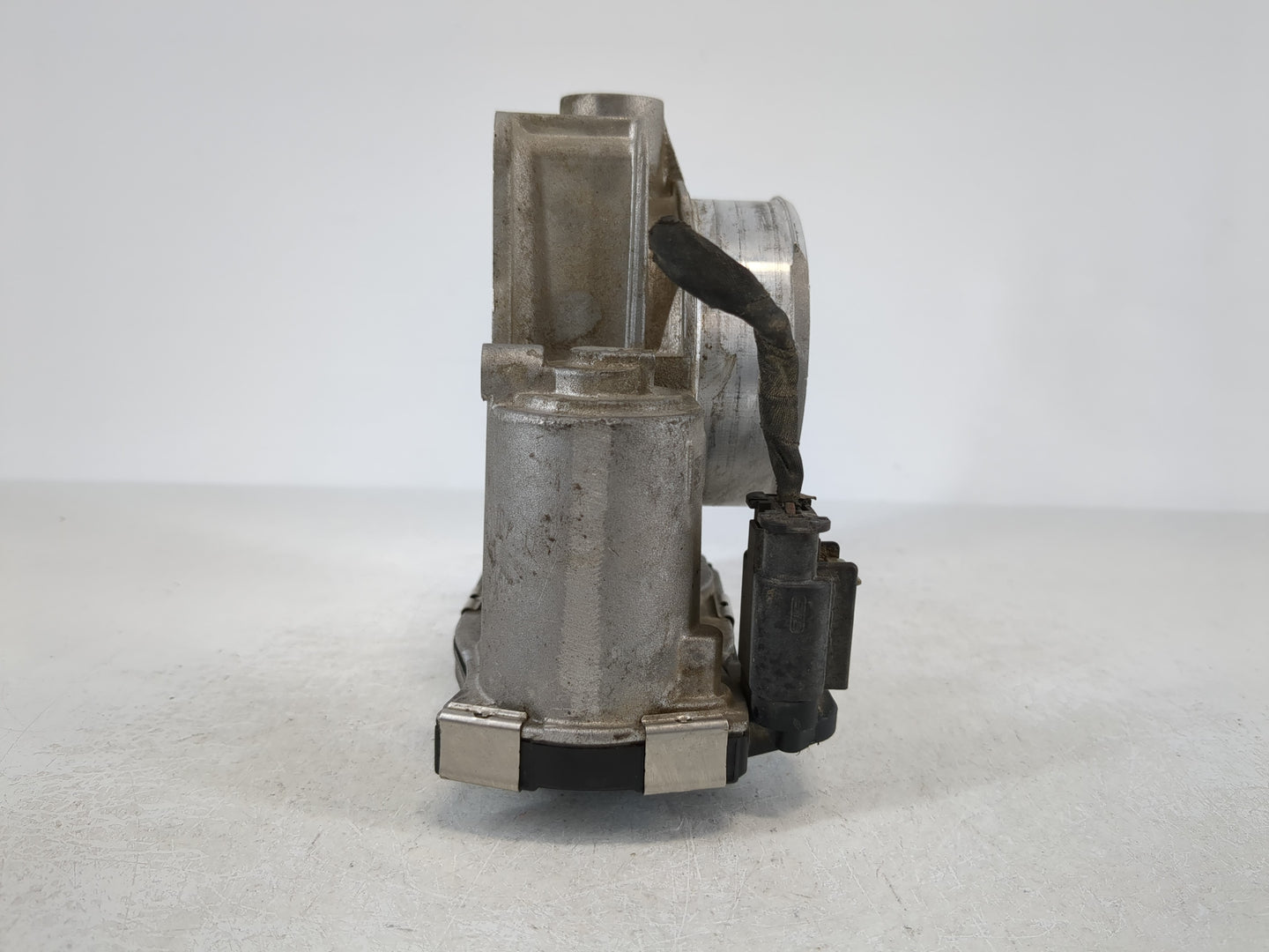 2016-2020 Chevrolet Colorado Throttle Body P/N:12627217DA Fits Fits 2016 2017 2018 2019 2020 2021 2022 OEM Used Auto Parts -