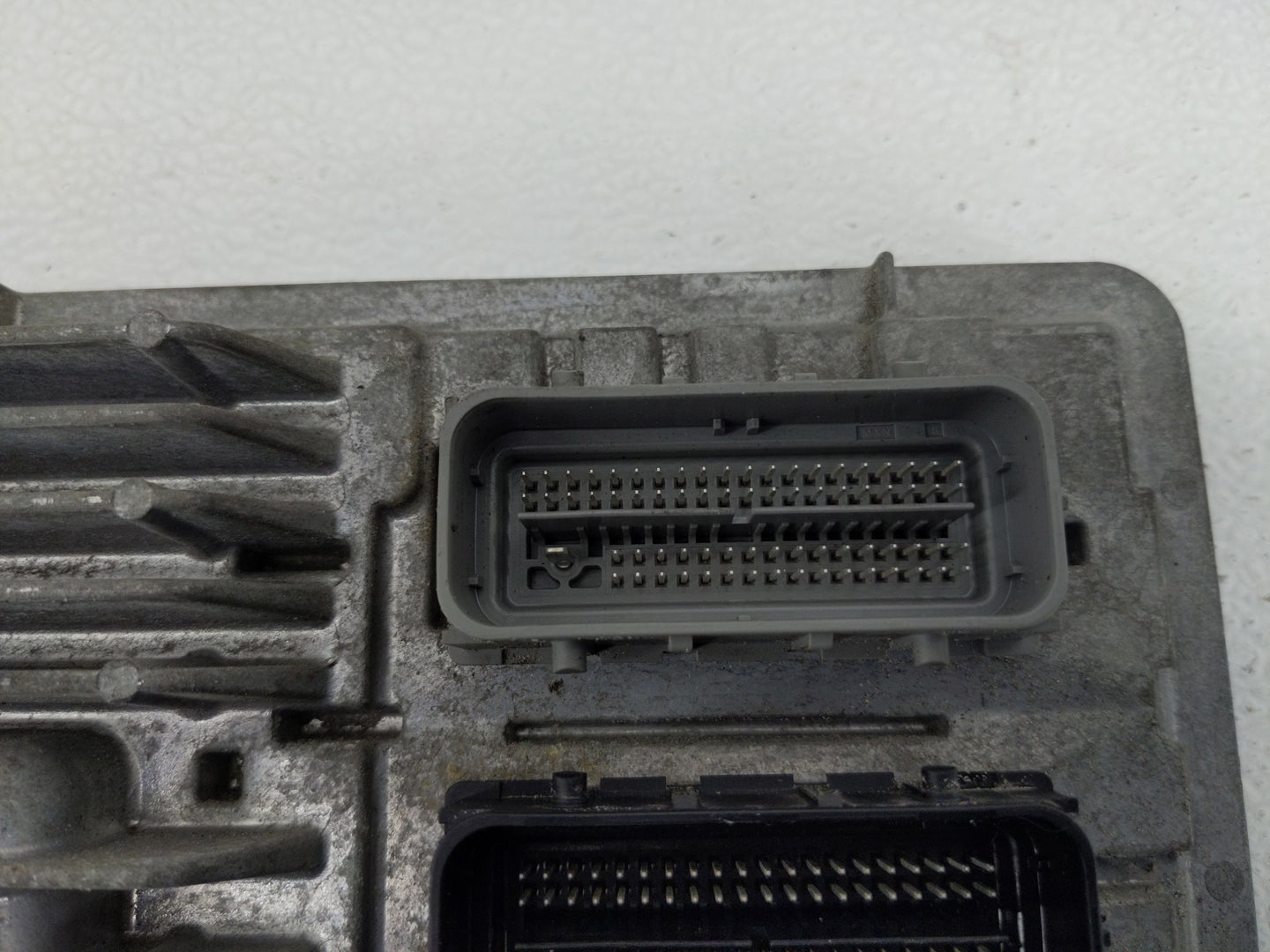 2015-2016 Chevrolet Colorado PCM Engine Control Computer ECU ECM PCU OEM P/N:12673585 Fits Fits 2015 2016 OEM Used Auto Part