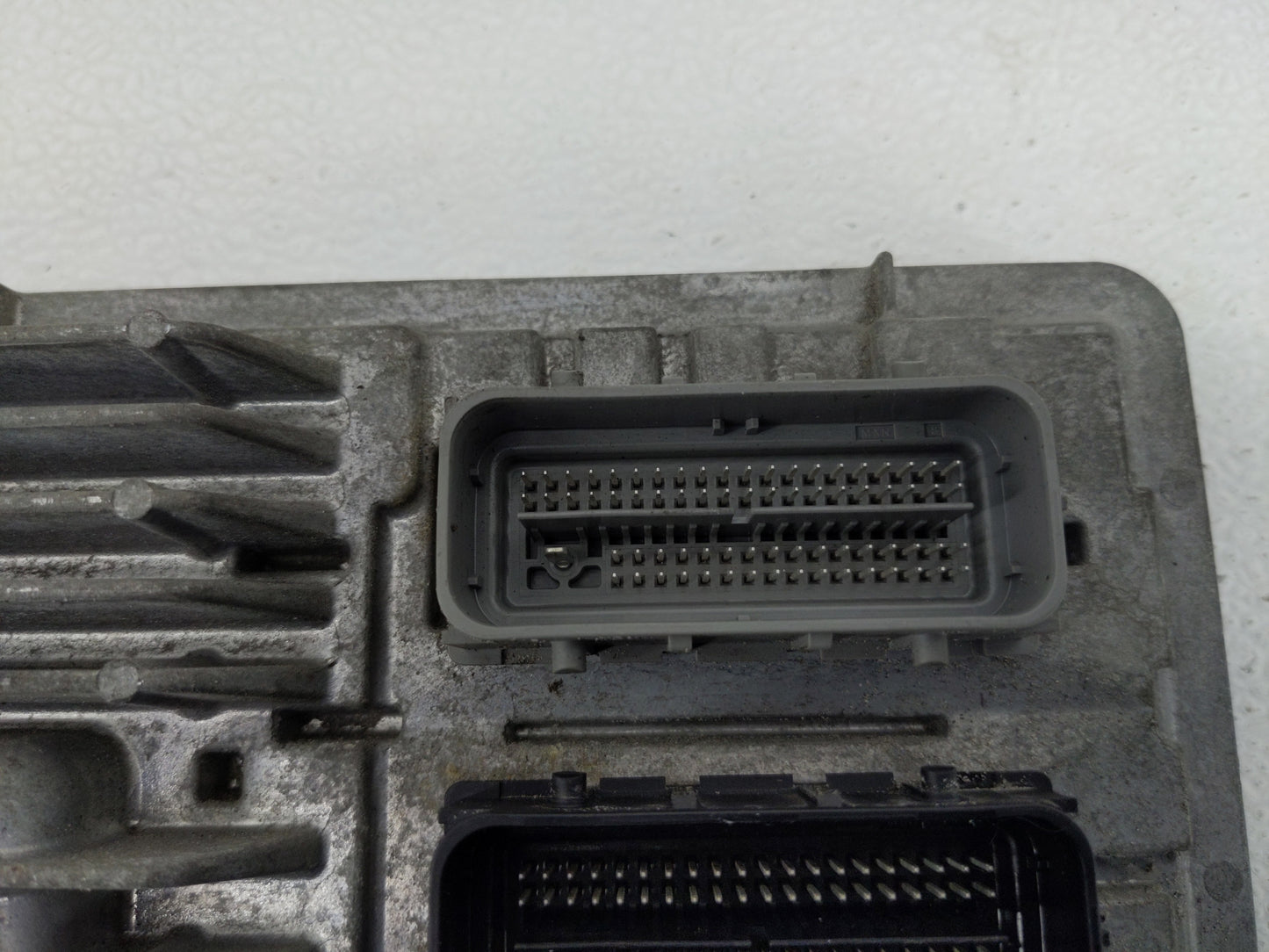 2015-2016 Chevrolet Colorado PCM Engine Control Computer ECU ECM PCU OEM P/N:12673585 Fits Fits 2015 2016 OEM Used Auto Part
