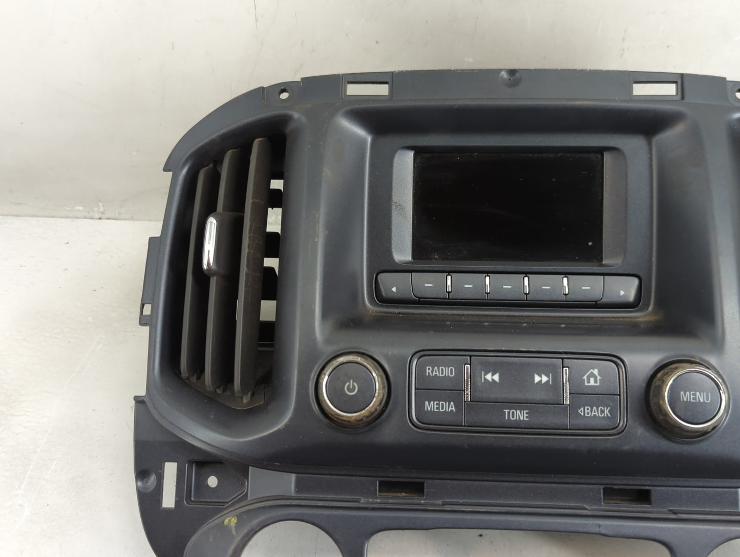 2015-2016 Chevrolet Colorado Radio AM FM Cd Player Receiver Replacement P/N:84042936 Fits Fits 2015 2016 OEM Used Auto Parts