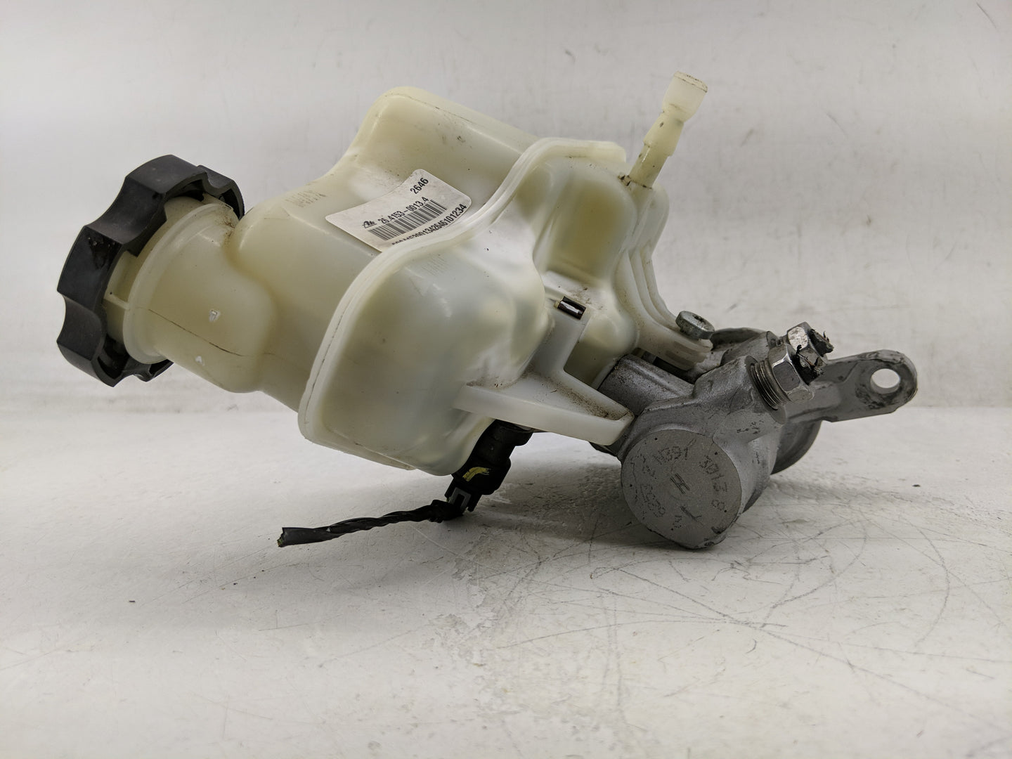 2015-2022 Chevrolet Colorado Brake Master Cylinder - Oemusedautoparts1.com