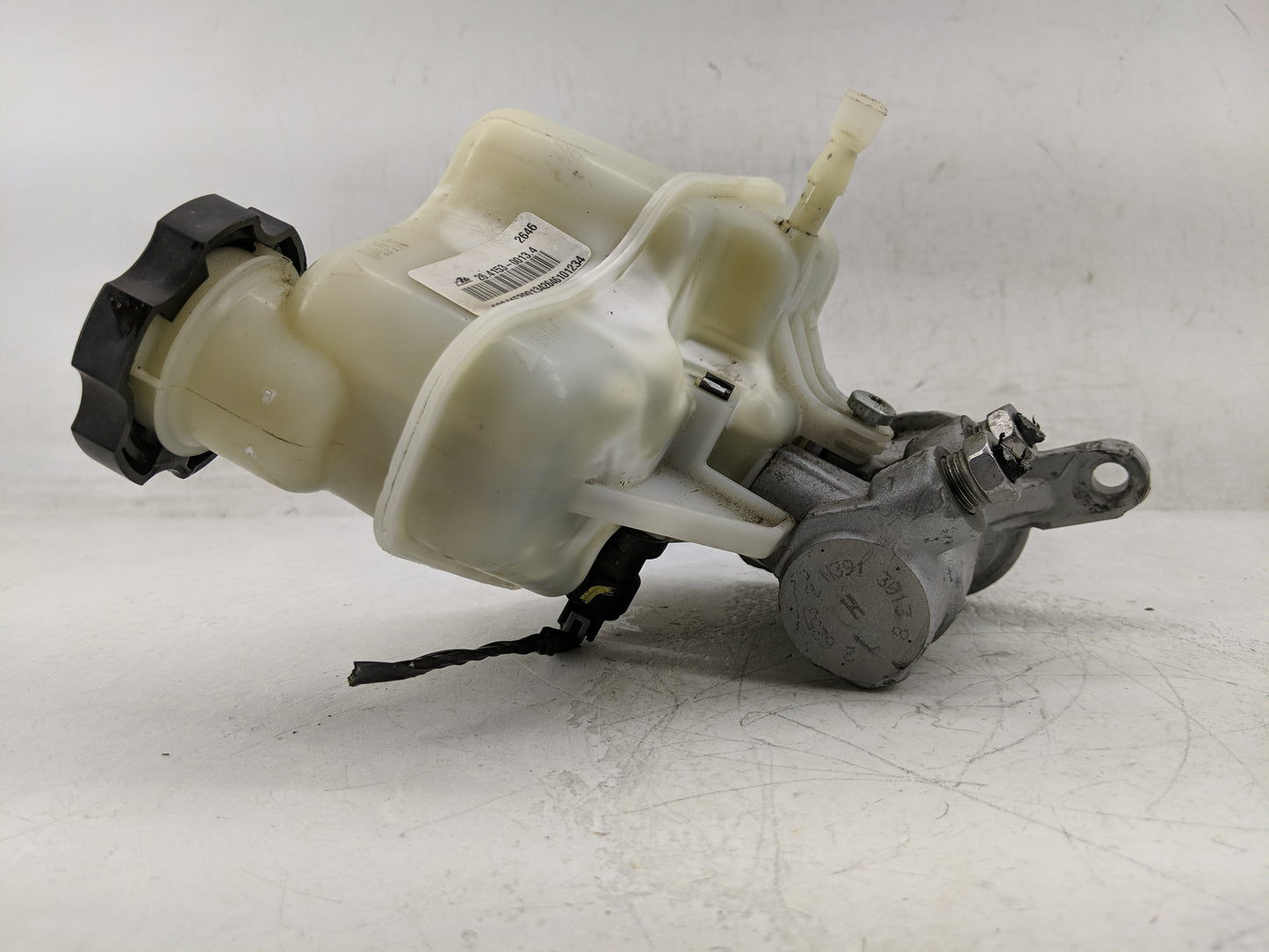 2015-2022 Chevrolet Colorado Brake Master Cylinder - Oemusedautoparts1.com