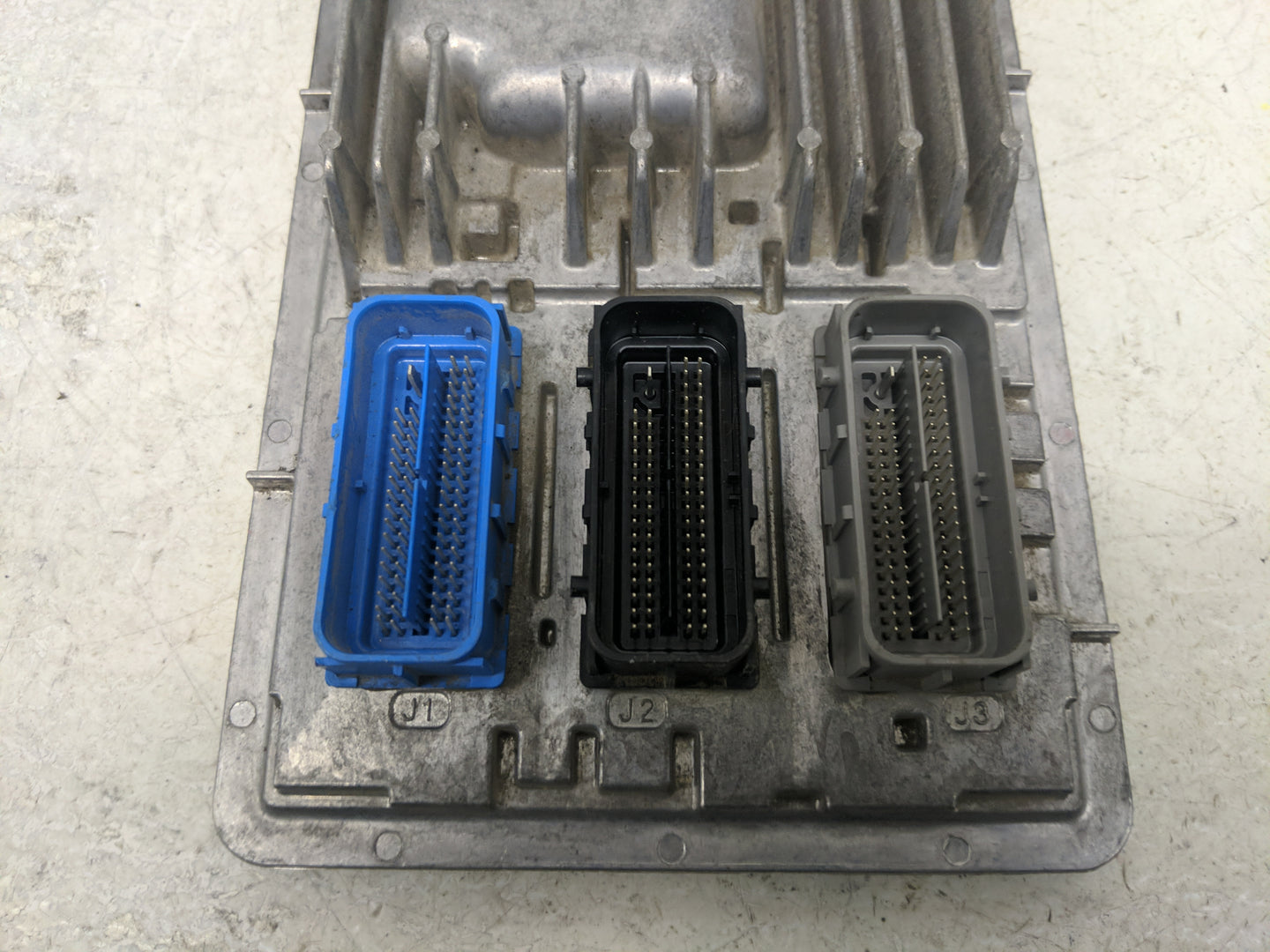 2015-2016 Chevrolet Colorado PCM Engine Control Computer ECU ECM PCU OEM P/N:811839393 12673585 Fits Fits 2015 2016 OEM Used