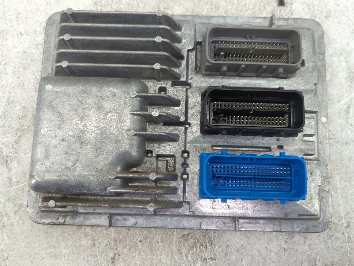 2015-2016 Chevrolet Colorado PCM Engine Control Computer ECU ECM PCU OEM P/N:12673585 12672502 Fits Fits 2015 2016 OEM Used 