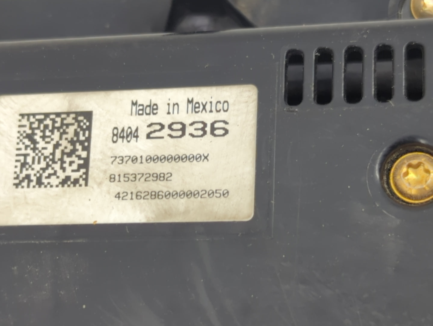2015-2016 Chevrolet Colorado Radio AM FM Cd Player Receiver Replacement P/N:84042936 815372982 Fits Fits 2015 2016 OEM Used 