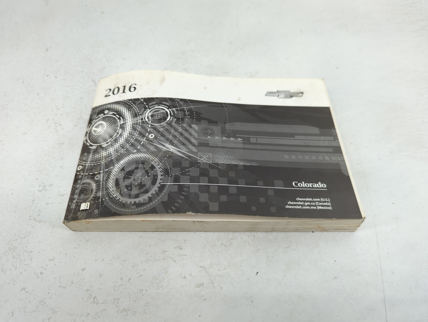 2016 Chevrolet Colorado Owners Manual Book Guide P/N:23142523 OEM Used Auto Parts - Oemusedautoparts1.com