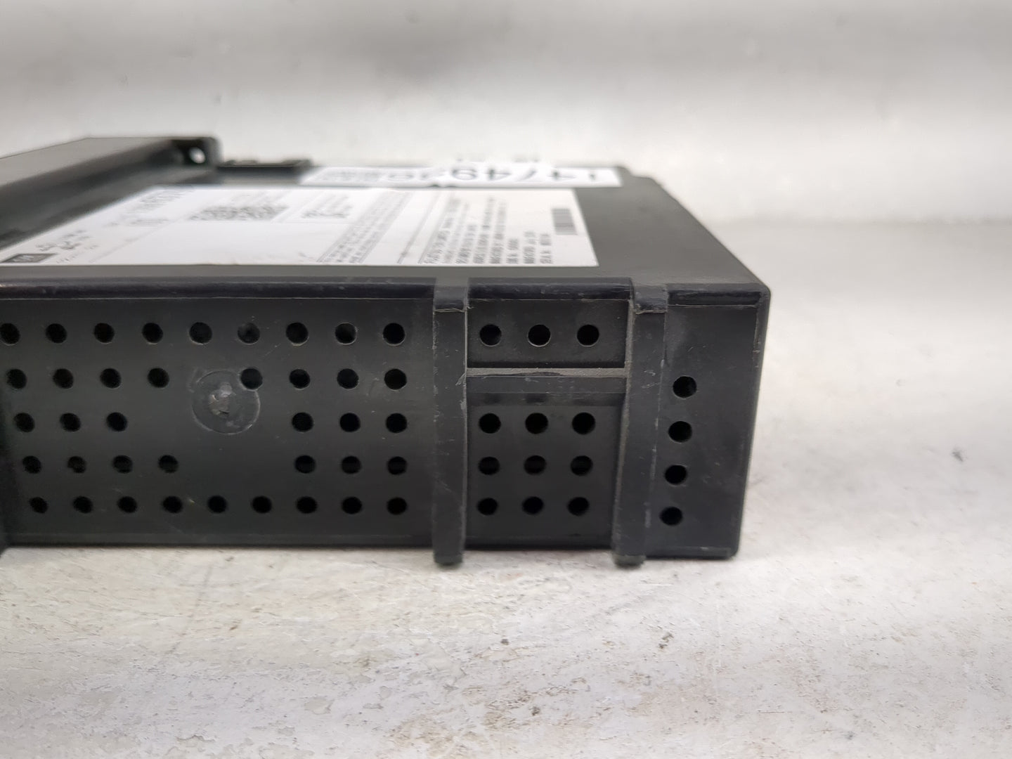 2016 Chevrolet Colorado Radio AM FM Cd Player Receiver Replacement P/N:13506379 Fits OEM Used Auto Parts - Oemusedautoparts1