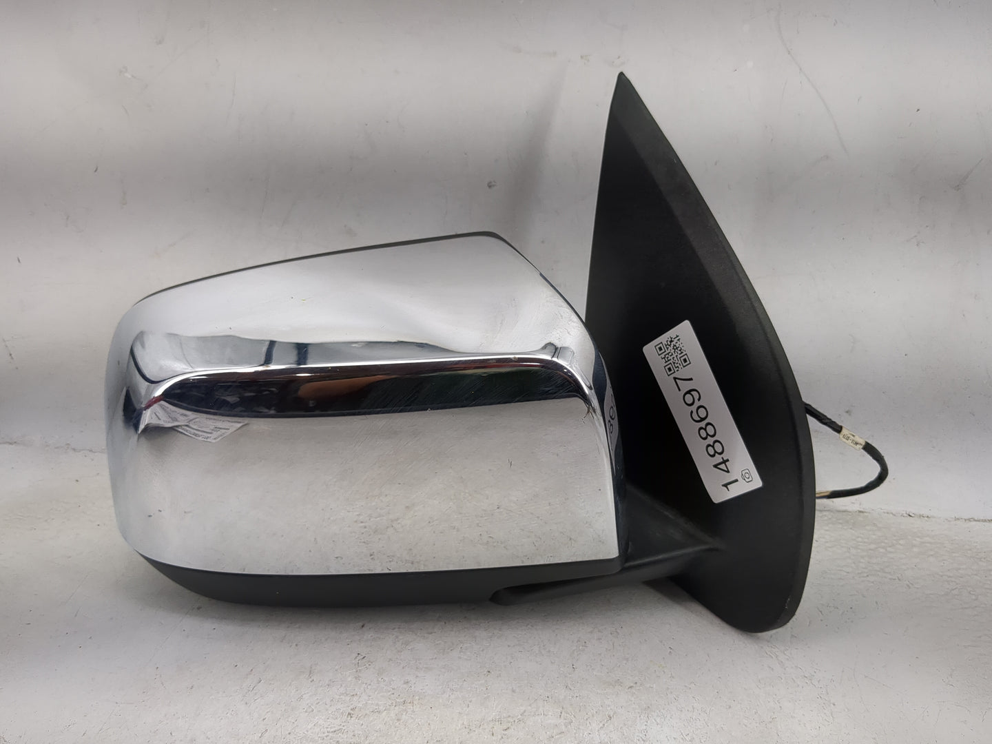 2015-2017 Chevrolet Colorado Driver Side View Mirror - Left Door Mirror OEM Used - Oemusedautoparts1.com