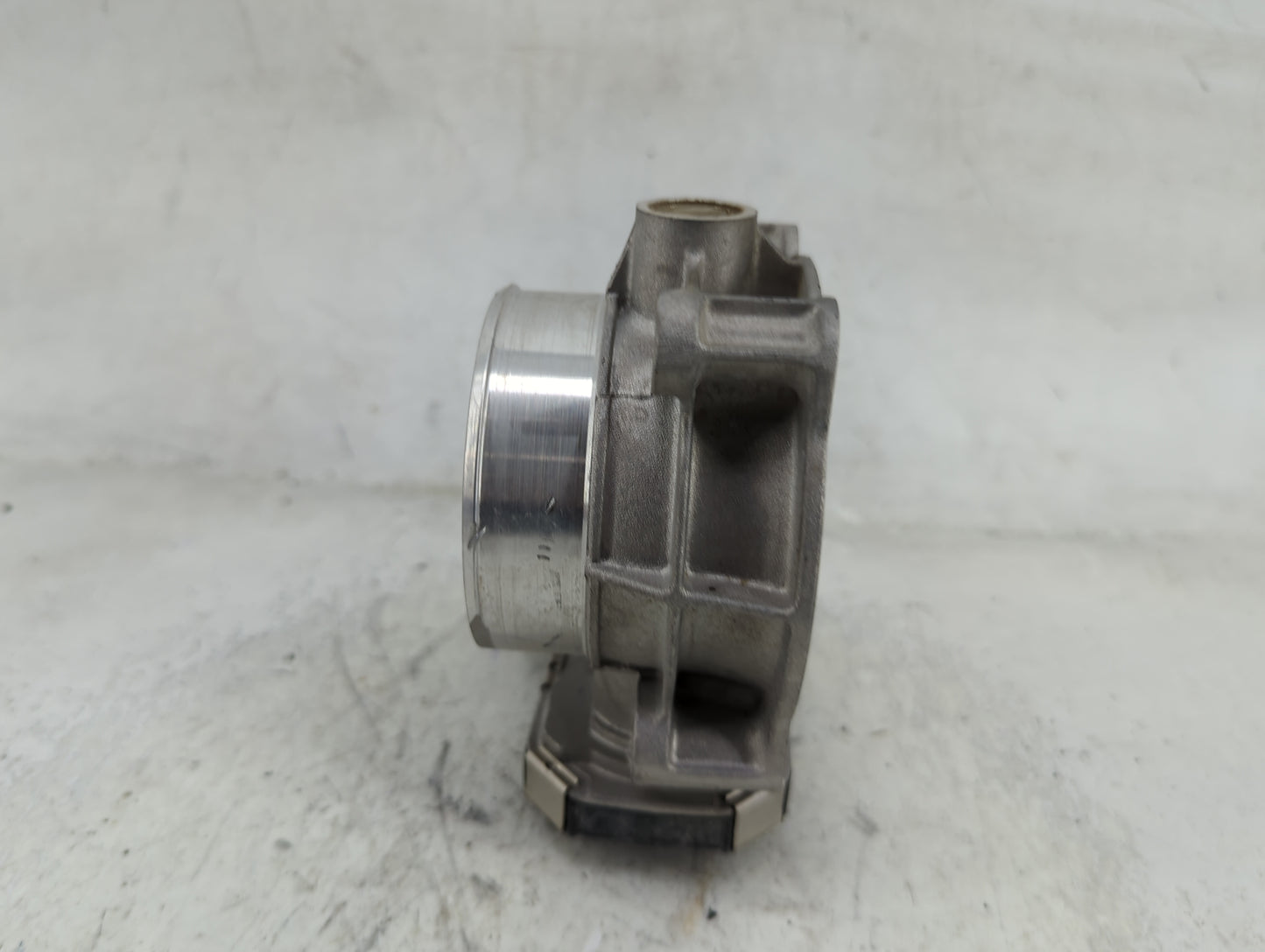 2015-2016 Chevrolet Colorado Throttle Body P/N:12670981AA Fits Fits 2012 2013 2014 2015 2016 2017 2018 2019 2020 2021 2022 O