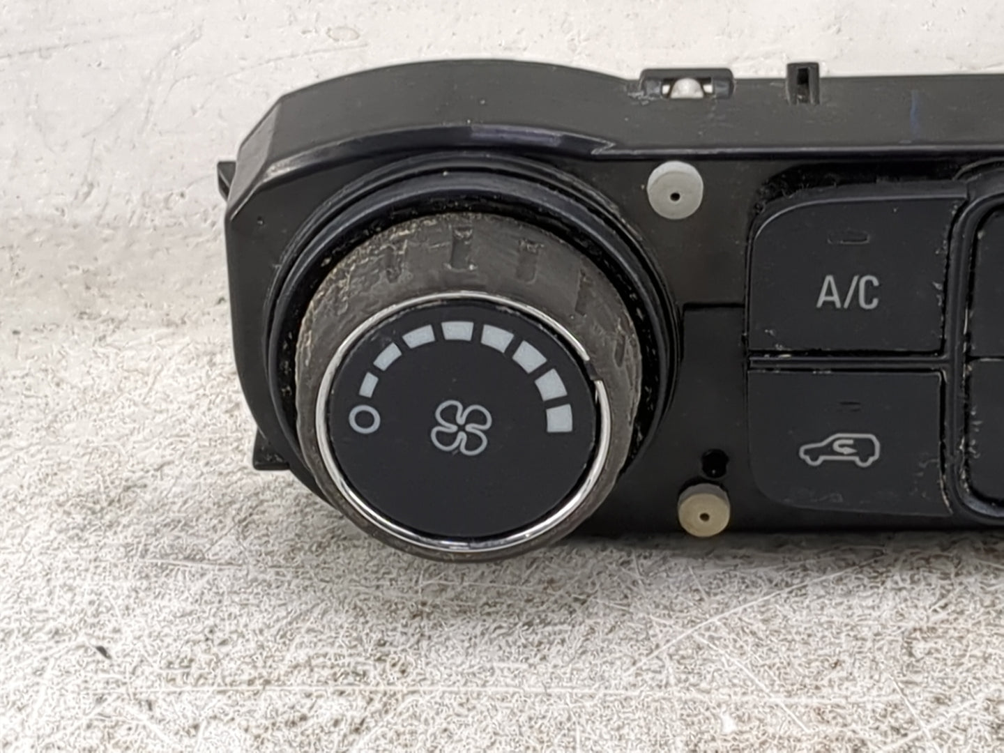 2015-2022 Chevrolet Colorado Climate Control Module Temperature AC/Heater Replacement P/N:23486619 Fits OEM Used Auto Parts 
