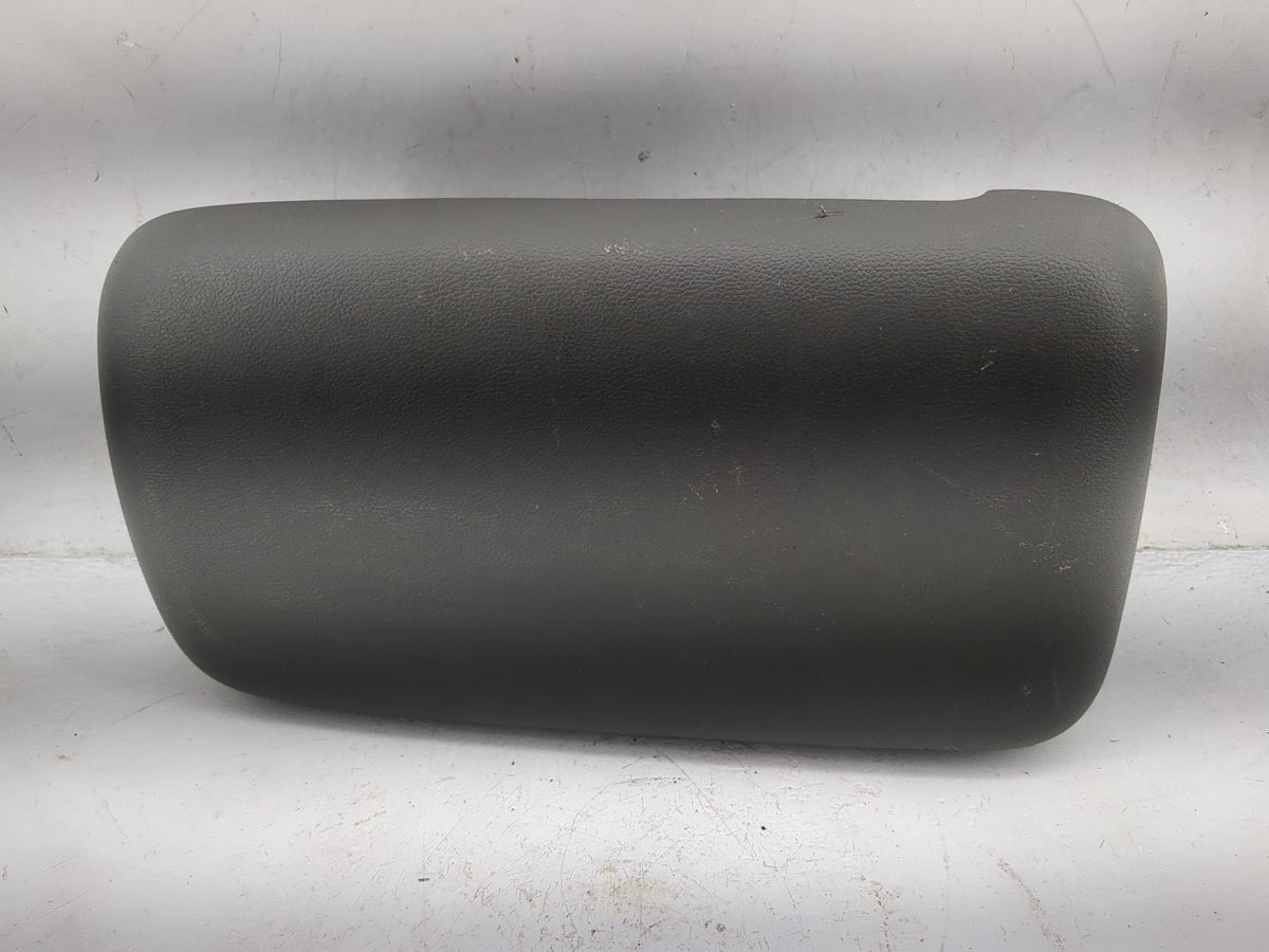 2016 Chevrolet Colorado Center Console Armrest Cover Lid P/N:67002713 Fits OEM Used Auto Parts - Oemusedautoparts1.com