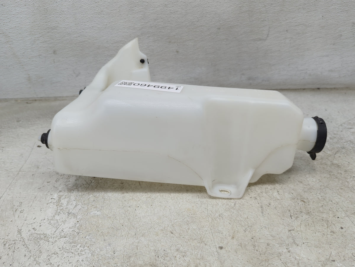 2015 Chevrolet Colorado Windshield Washer Fluid Reservoir Bottle Oem 1499460 - Oemusedautoparts1.com
