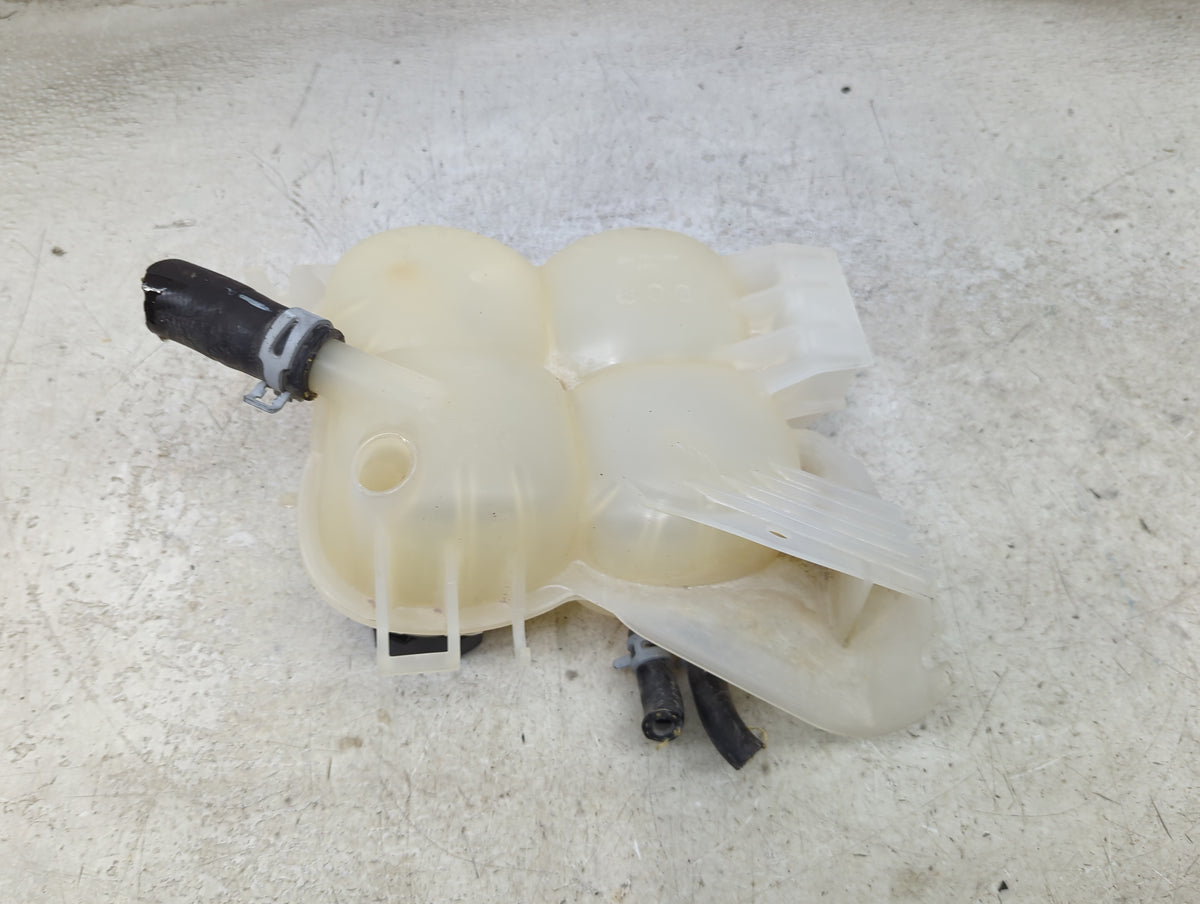 2015 Chevrolet Colorado Radiator Coolant Overflow Expansion Tank Bottle 1499463 - Oemusedautoparts1.com