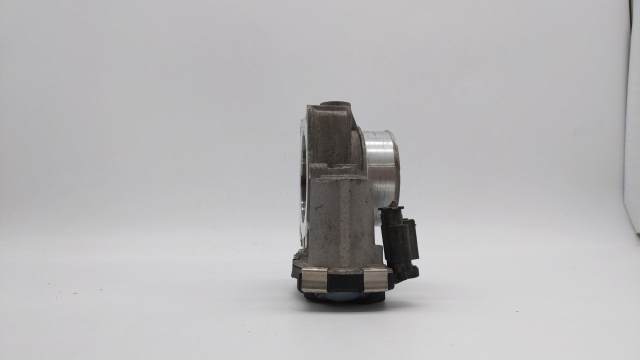 2016-2018 Chevrolet Colorado Throttle Body P/N:12670839AA Fits Fits 2016 2017 2018 2019 OEM Used Auto Parts - Oemusedautopar