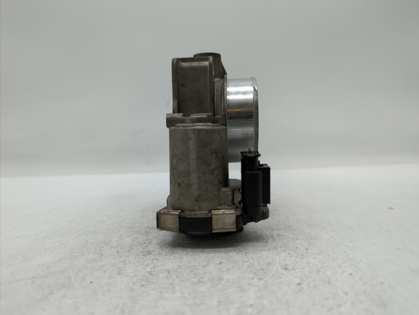 2016-2018 Chevrolet Colorado Throttle Body P/N:12670839AA 12627217DA Fits Fits 2016 2017 2018 2019 OEM Used Auto Parts - Oem