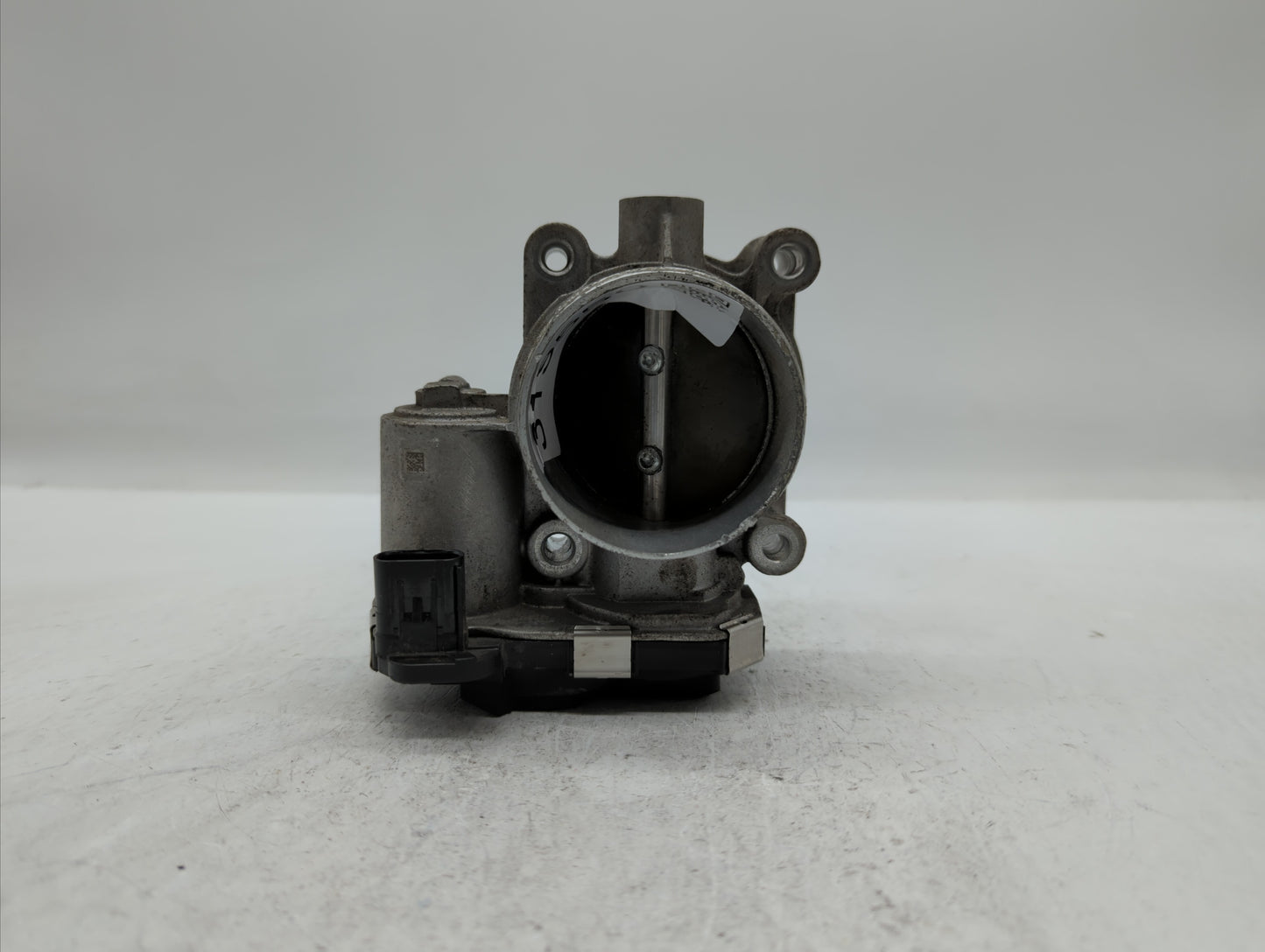 2016-2018 Chevrolet Colorado Throttle Body P/N:12670839AA 12627217DA Fits Fits 2016 2017 2018 2019 OEM Used Auto Parts - Oem