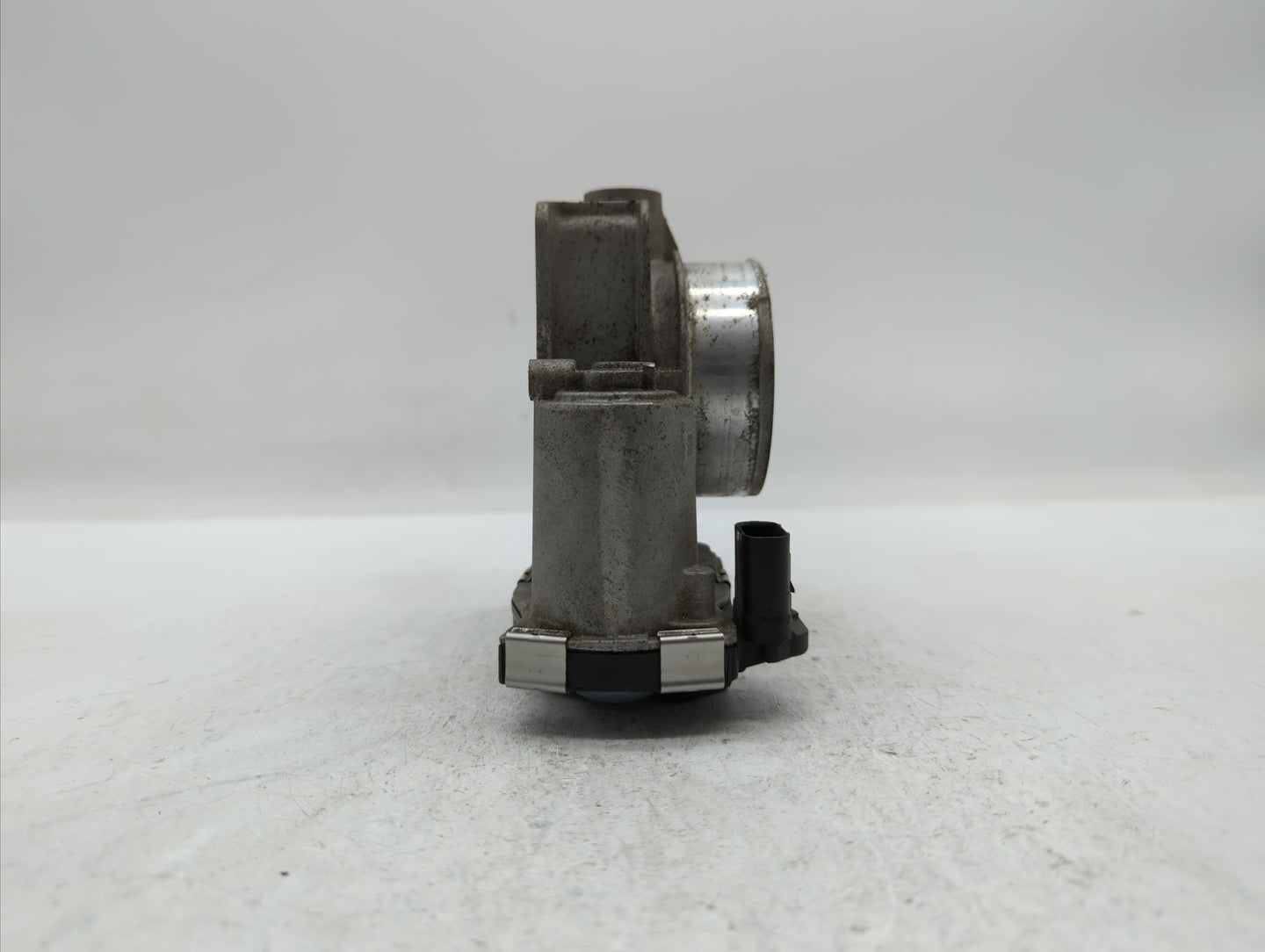 2016-2018 Chevrolet Colorado Throttle Body P/N:12670839AA 12627217DA Fits Fits 2016 2017 2018 2019 OEM Used Auto Parts - Oem