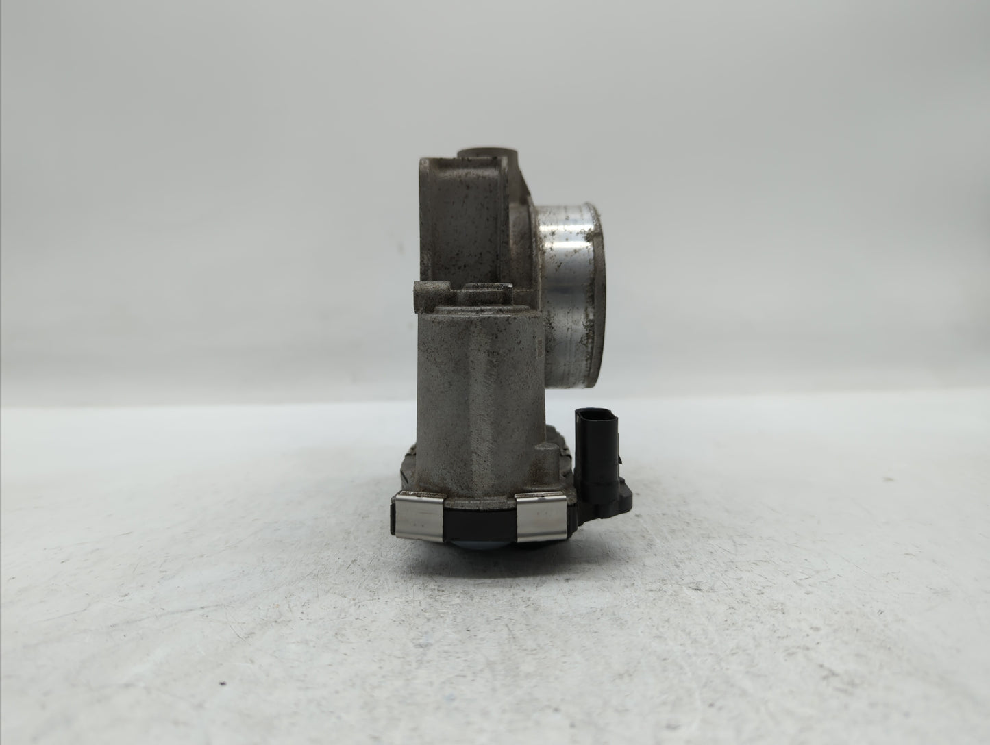 2016-2018 Chevrolet Colorado Throttle Body P/N:12670839AA 12627217DA Fits Fits 2016 2017 2018 2019 OEM Used Auto Parts - Oem