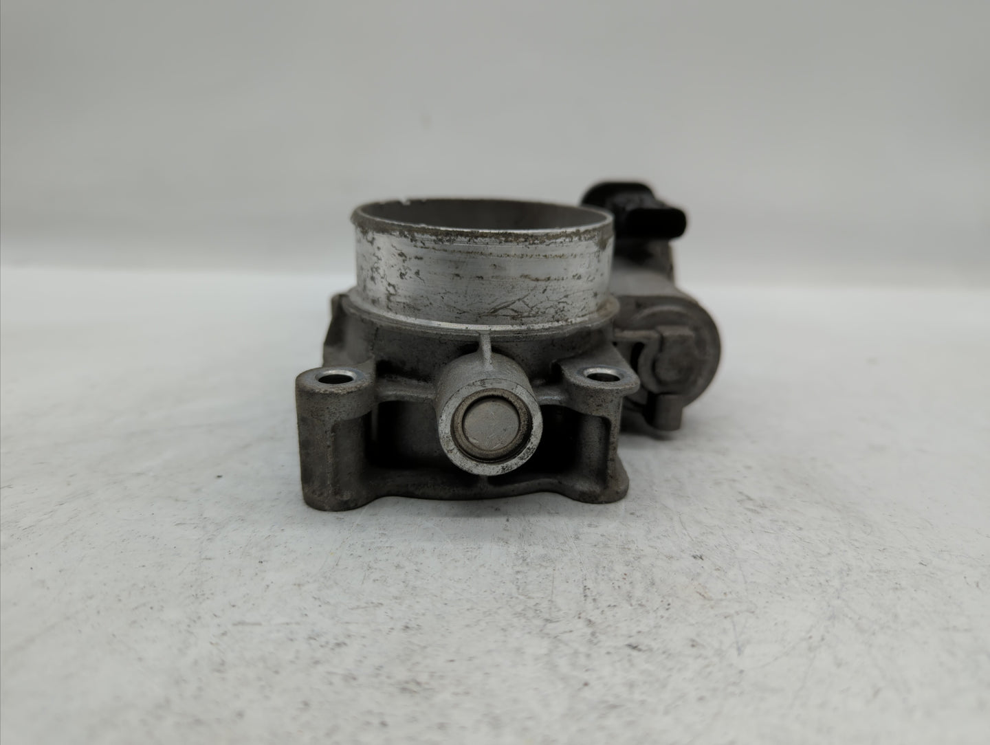 2016-2018 Chevrolet Colorado Throttle Body P/N:12670839AA 12627217DA Fits Fits 2016 2017 2018 2019 OEM Used Auto Parts - Oem
