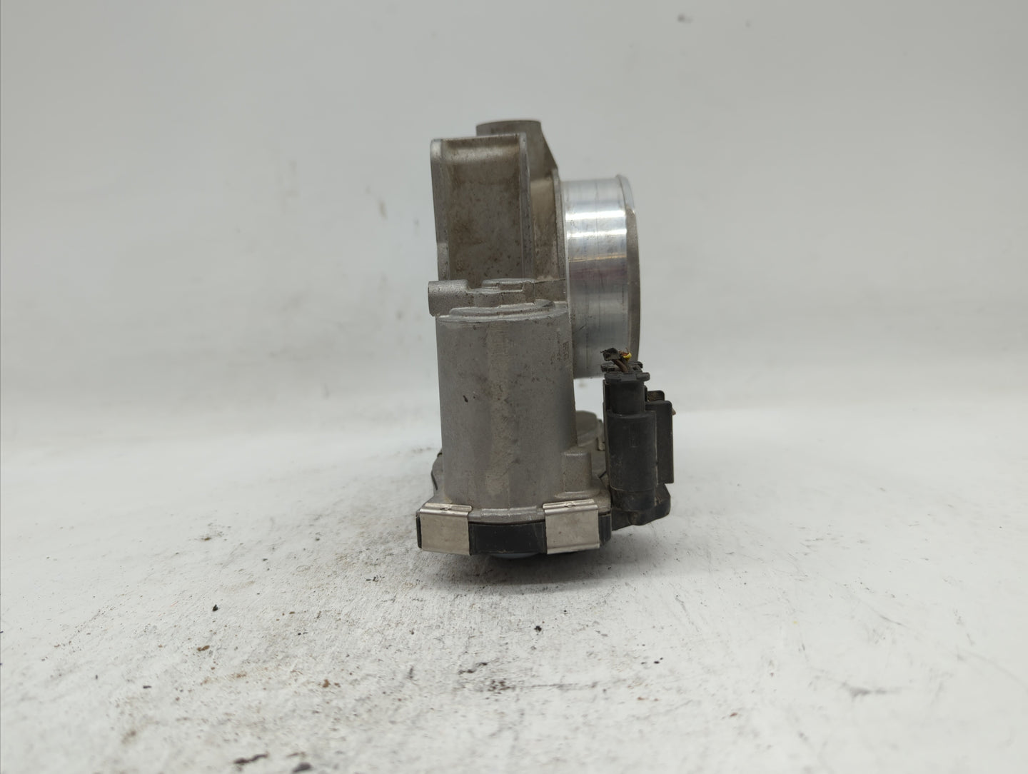 2016-2018 Chevrolet Colorado Throttle Body P/N:12670839AA 12627217DA Fits Fits 2016 2017 2018 2019 OEM Used Auto Parts - Oem